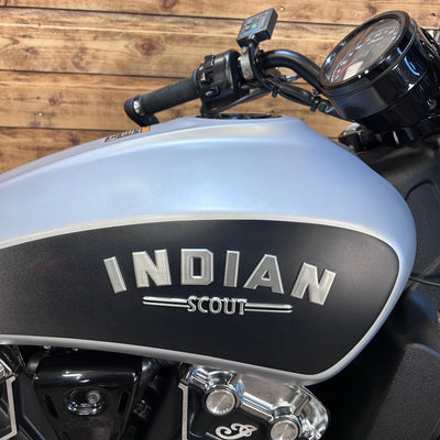 INDIAN SCOUT BOBBER - STAR SILVER/BLK SMOKE - PreLoved