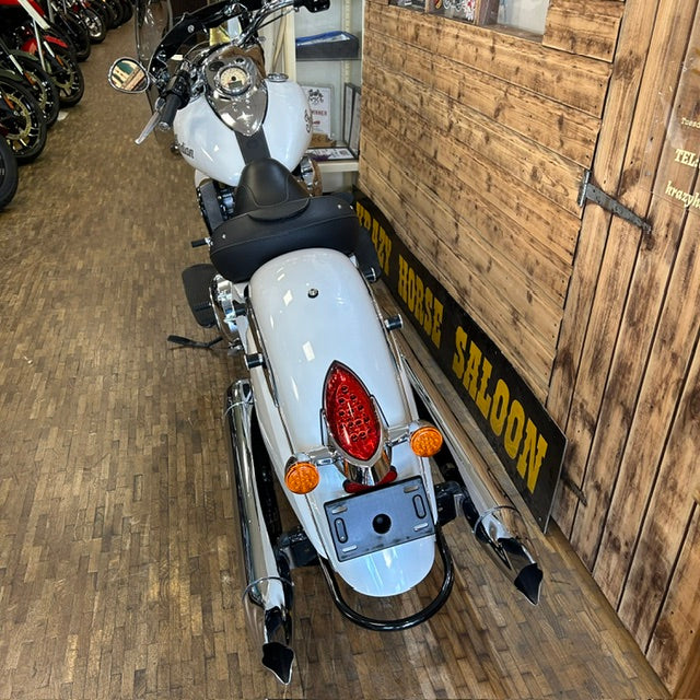 INDIAN CHIEF 111 - Pearl White - PreLoved