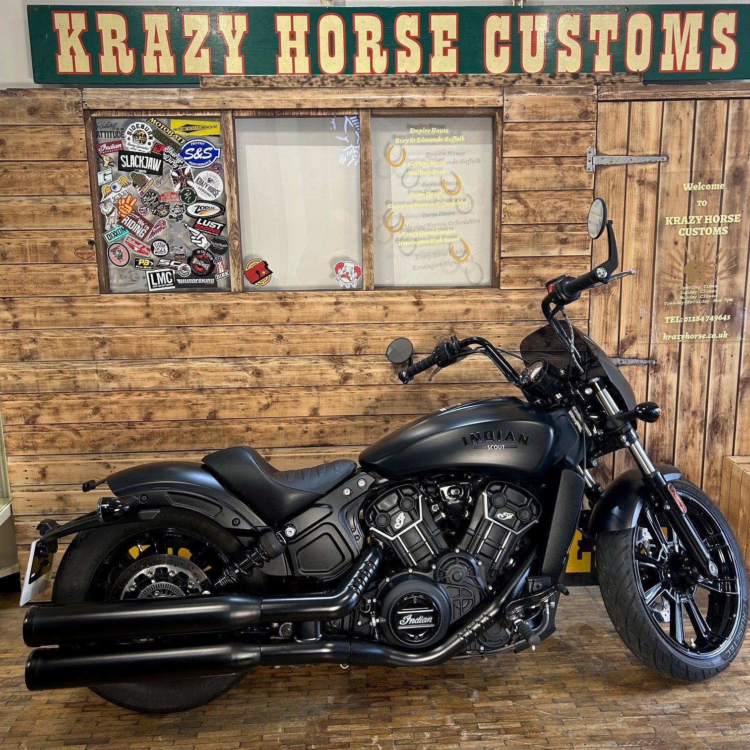 INDIAN SCOUT ROGUE - BLACK SMOKE - PreLoved