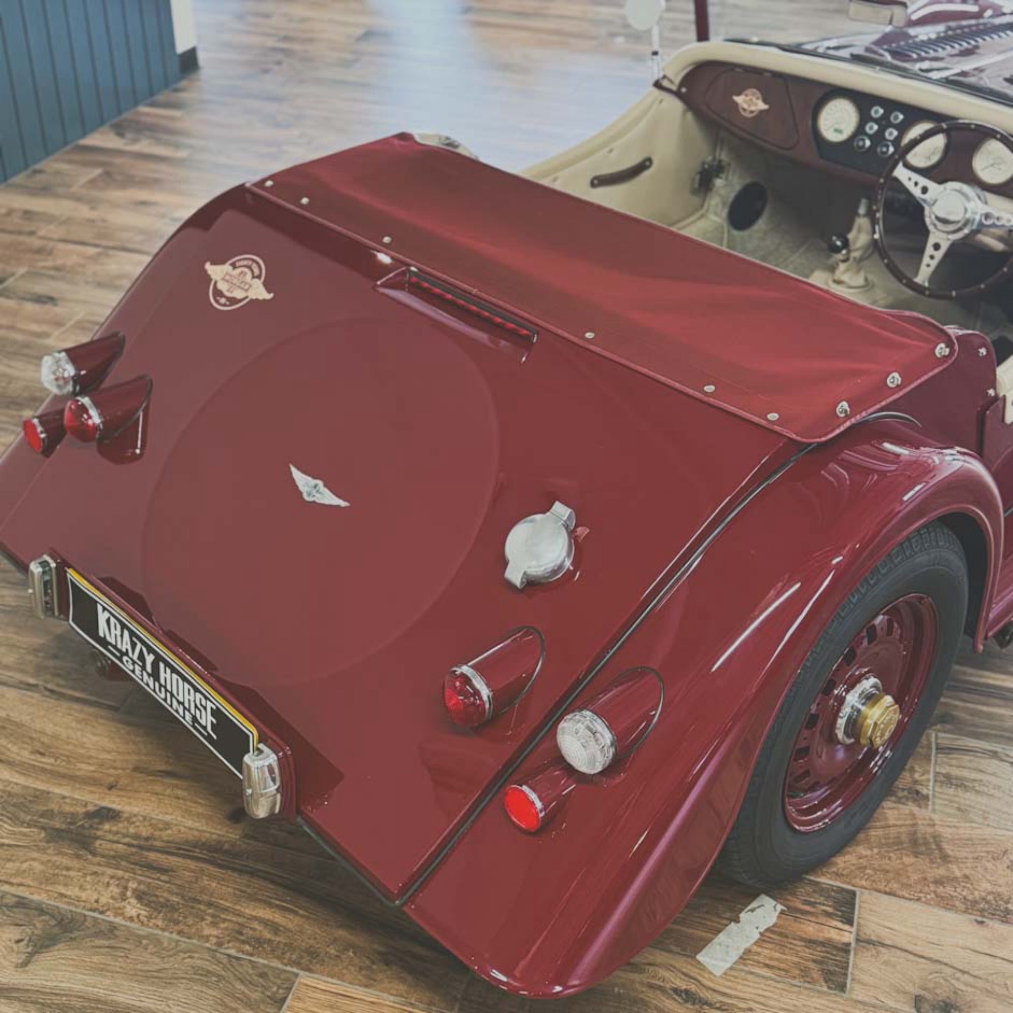 Morgan 4/4 80th Anniversary - 80th Anniversary Red