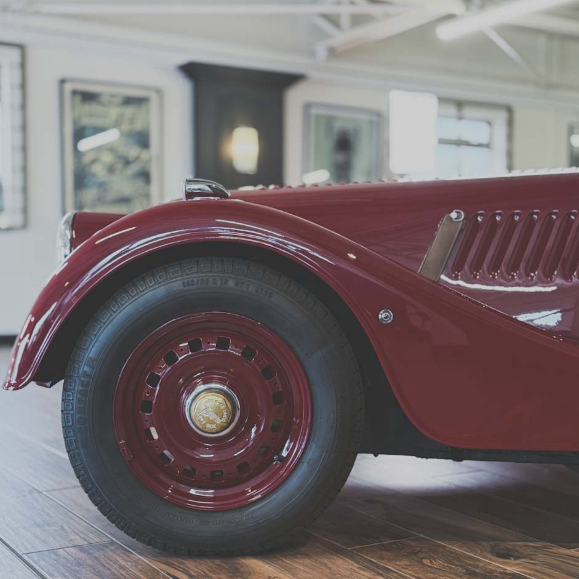 Morgan 4/4 80th Anniversary - 80th Anniversary Red