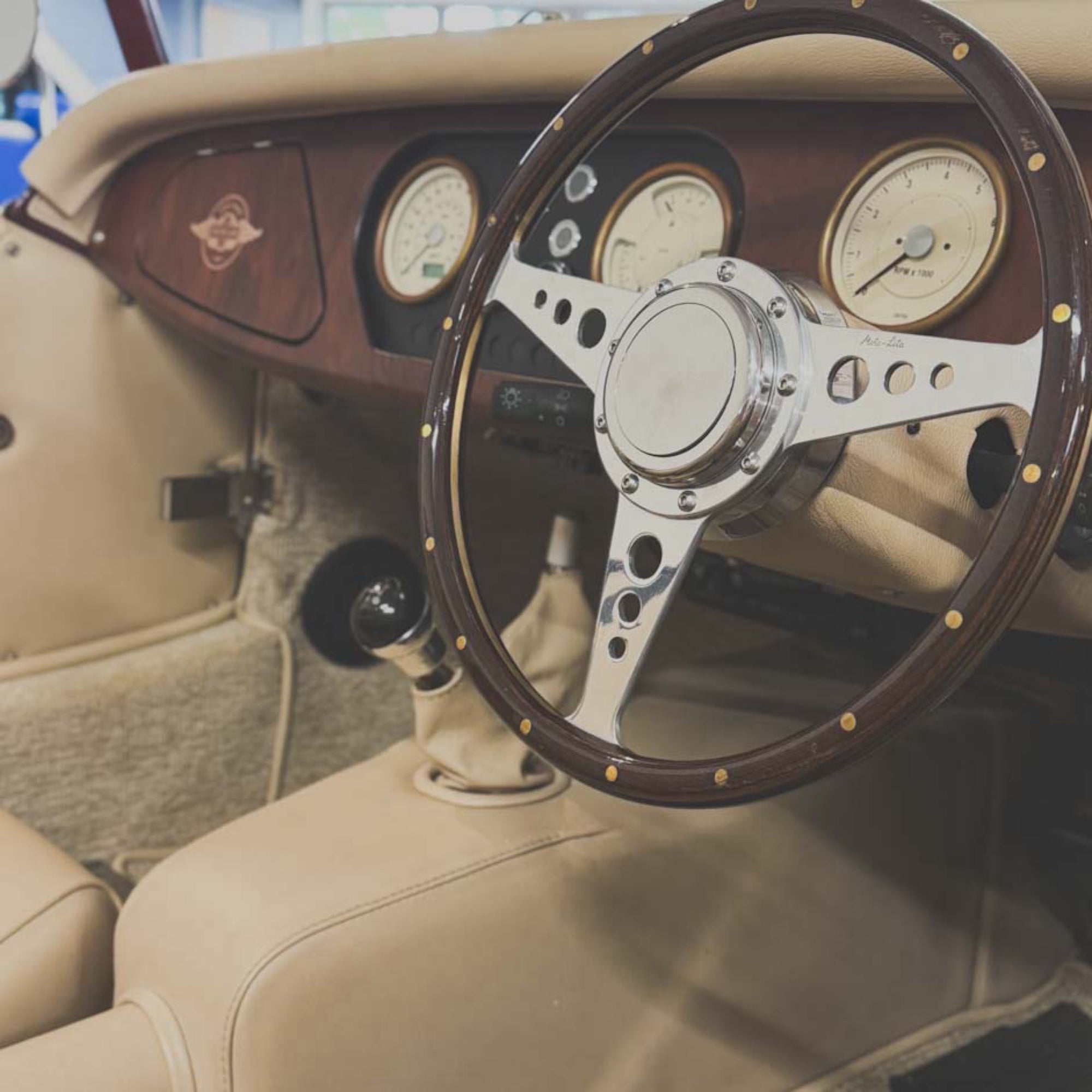 Morgan 4/4 80th Anniversary - 80th Anniversary Red