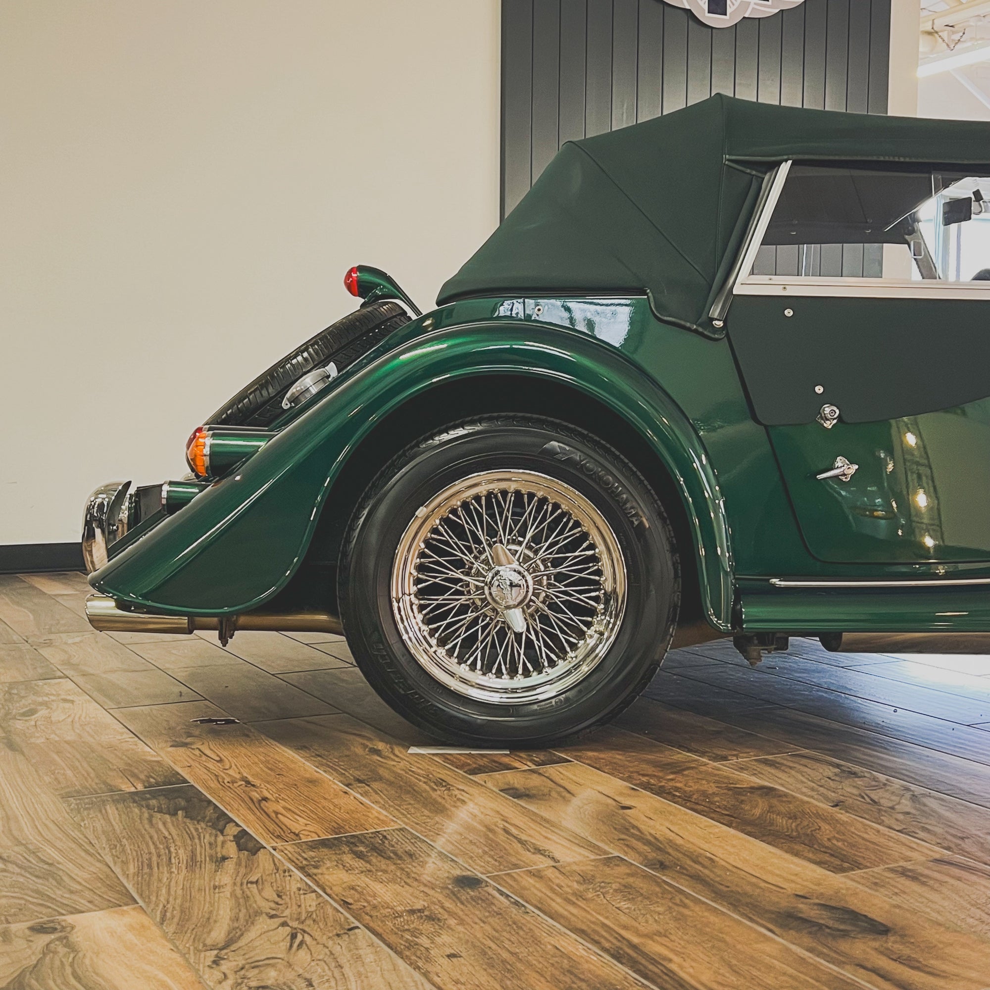 Morgan Plus 4 - Morgan Amazon Green