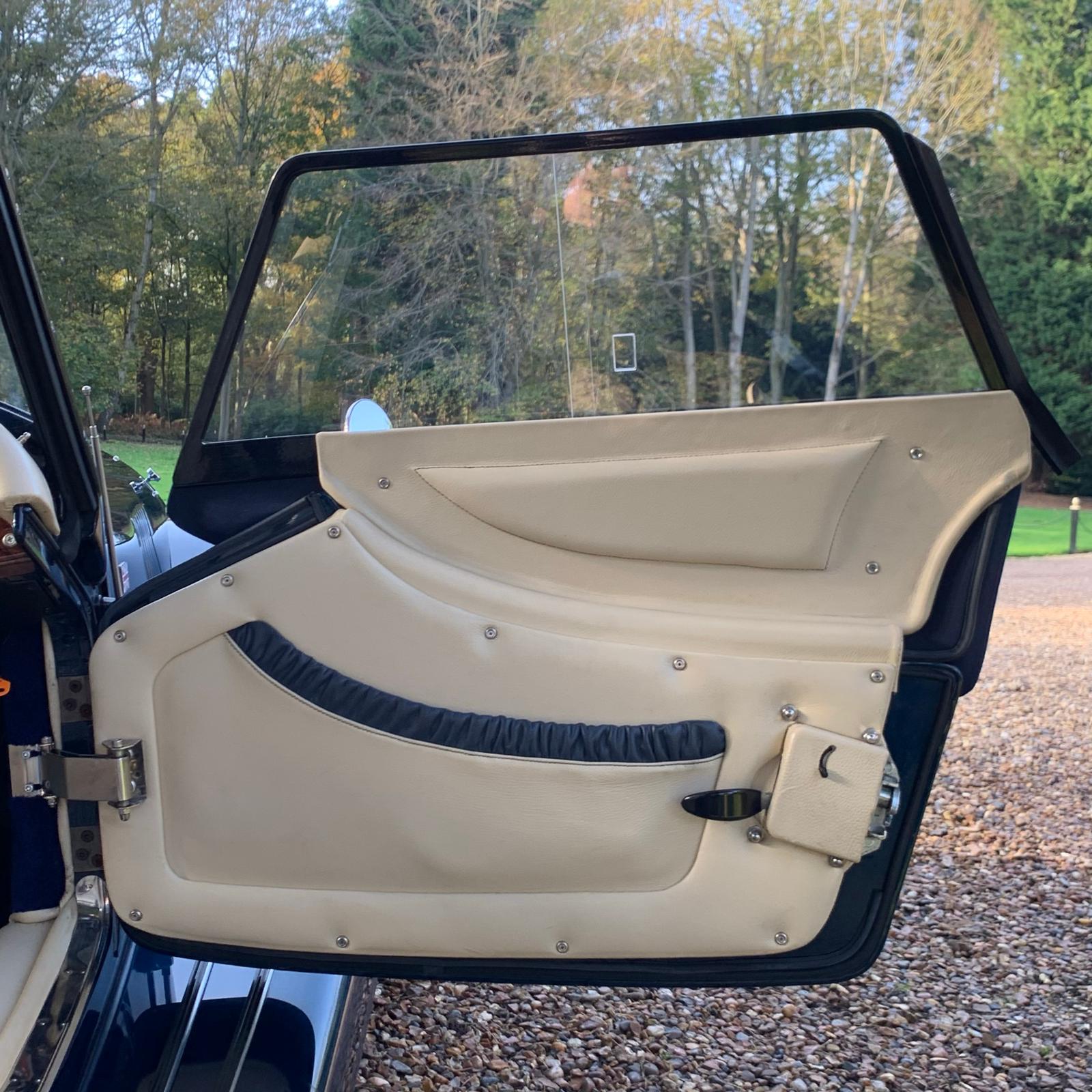 Morgan Roadster - Rolls Royce Blue