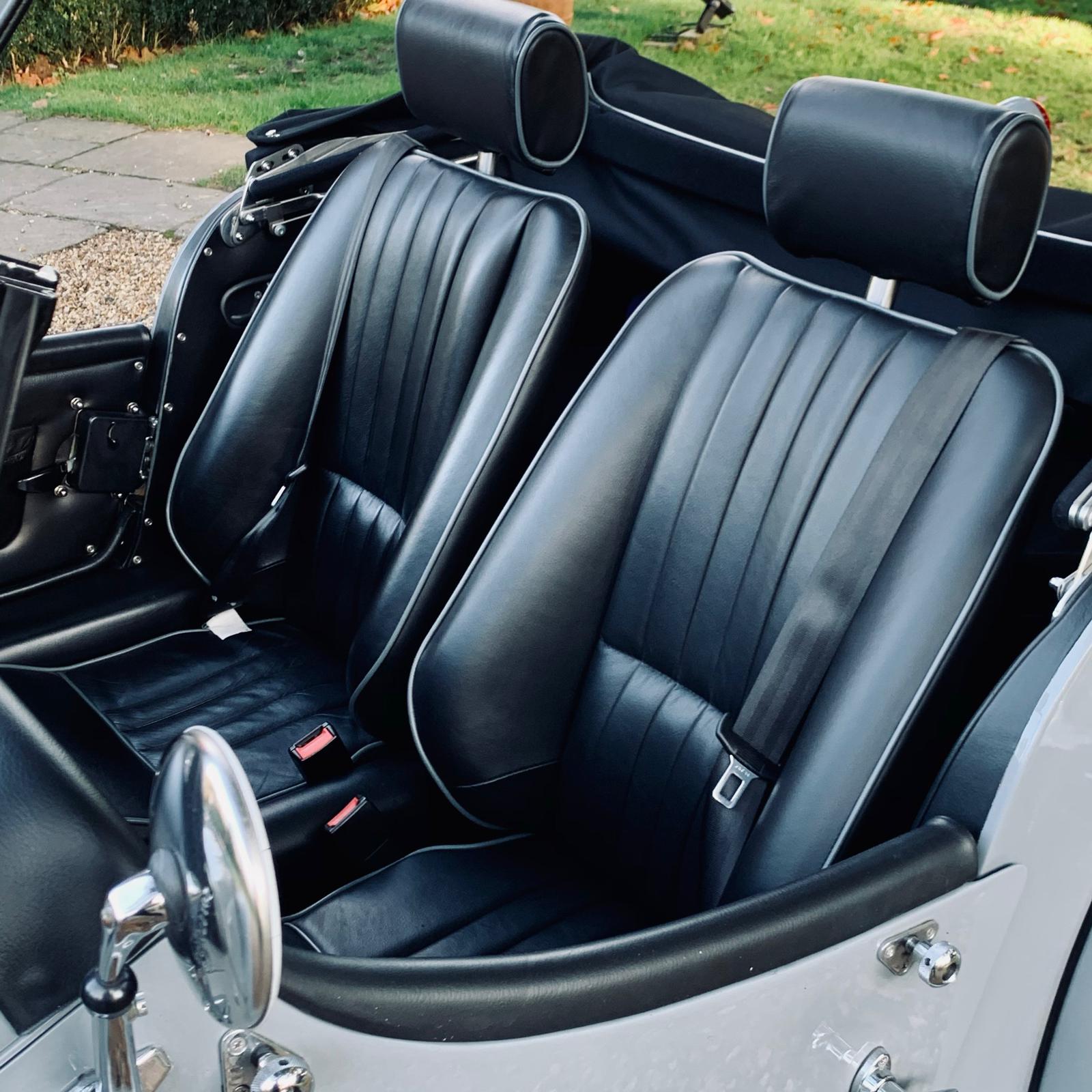 Morgan 4/4 - Dove Grey