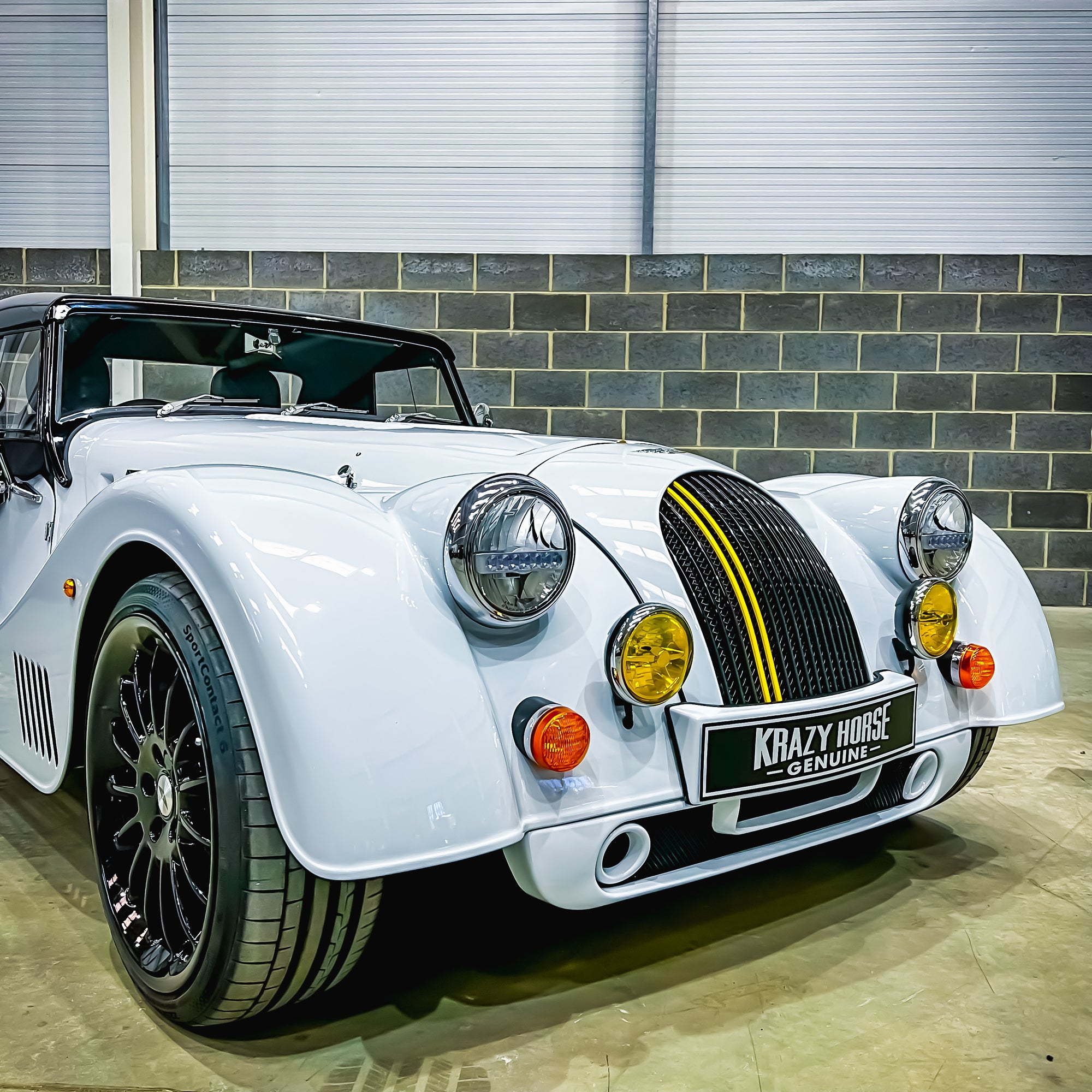 Morgan Plus Six Touring 6 Cyl. 3.0 Twin Scroll Turbo - Chevron White Metallic
