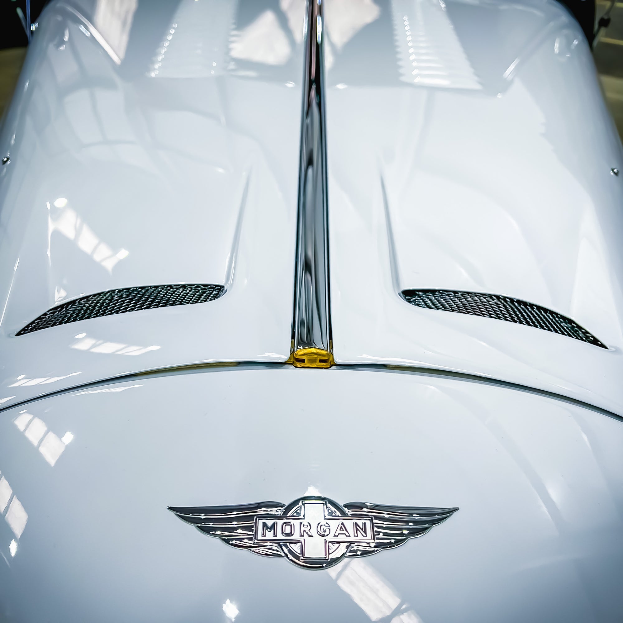 Morgan Plus Six Touring 6 Cyl. 3.0 Twin Scroll Turbo - Chevron White Metallic