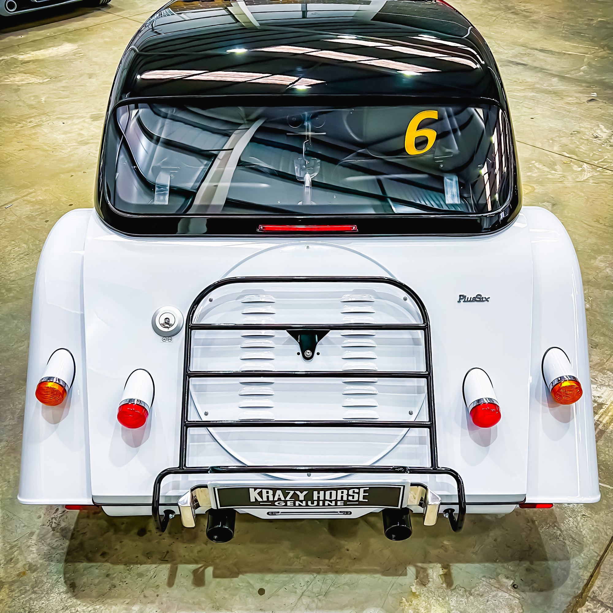 Morgan Plus Six Touring 6 Cyl. 3.0 Twin Scroll Turbo - Chevron White Metallic