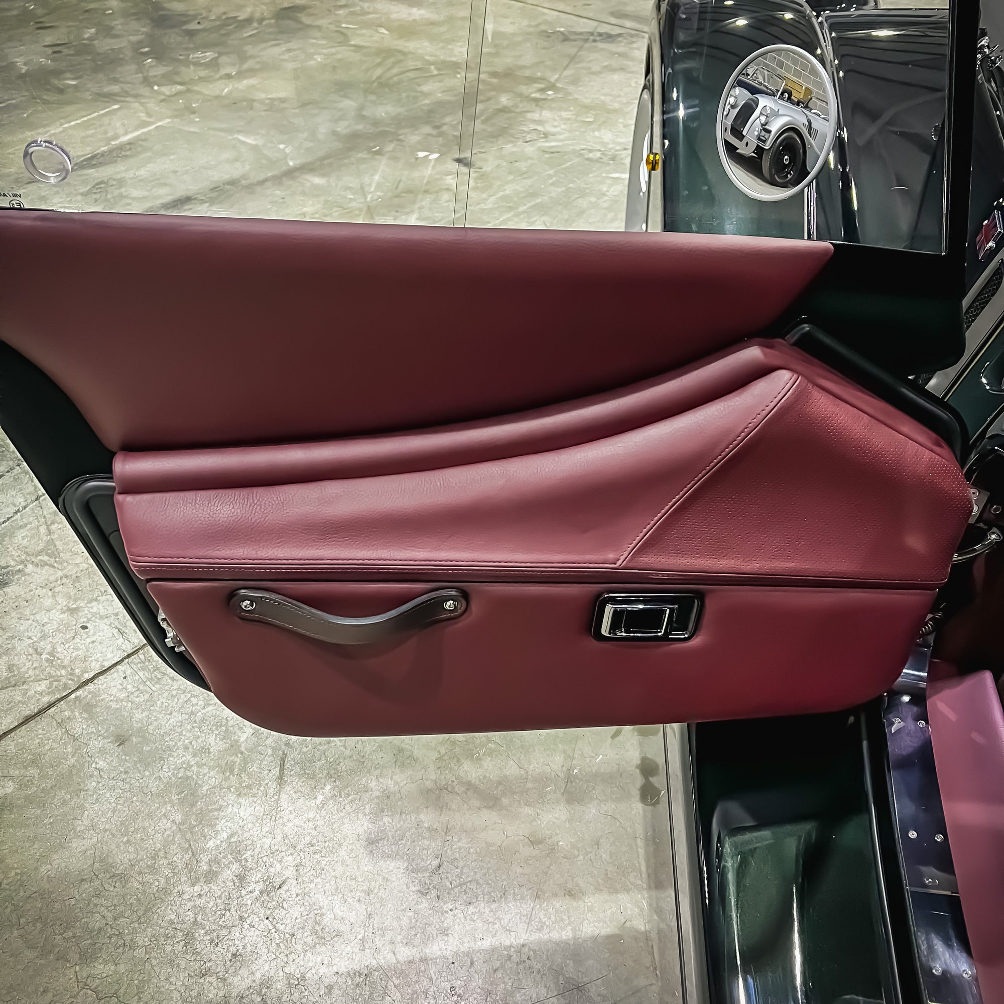 Morgan Plus Six  - Dark Emerald Green Metallic