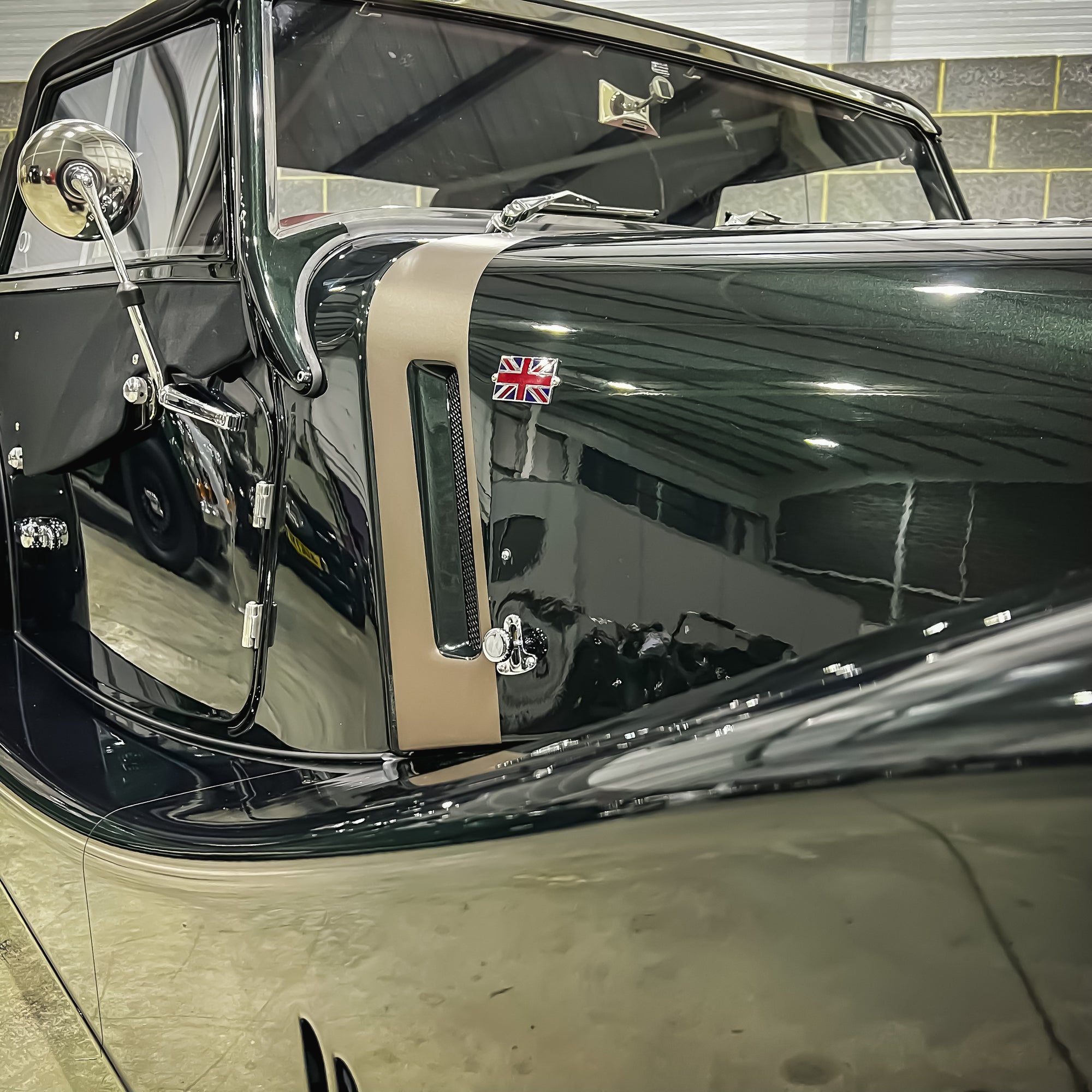 Morgan Plus Six  - Dark Emerald Green Metallic