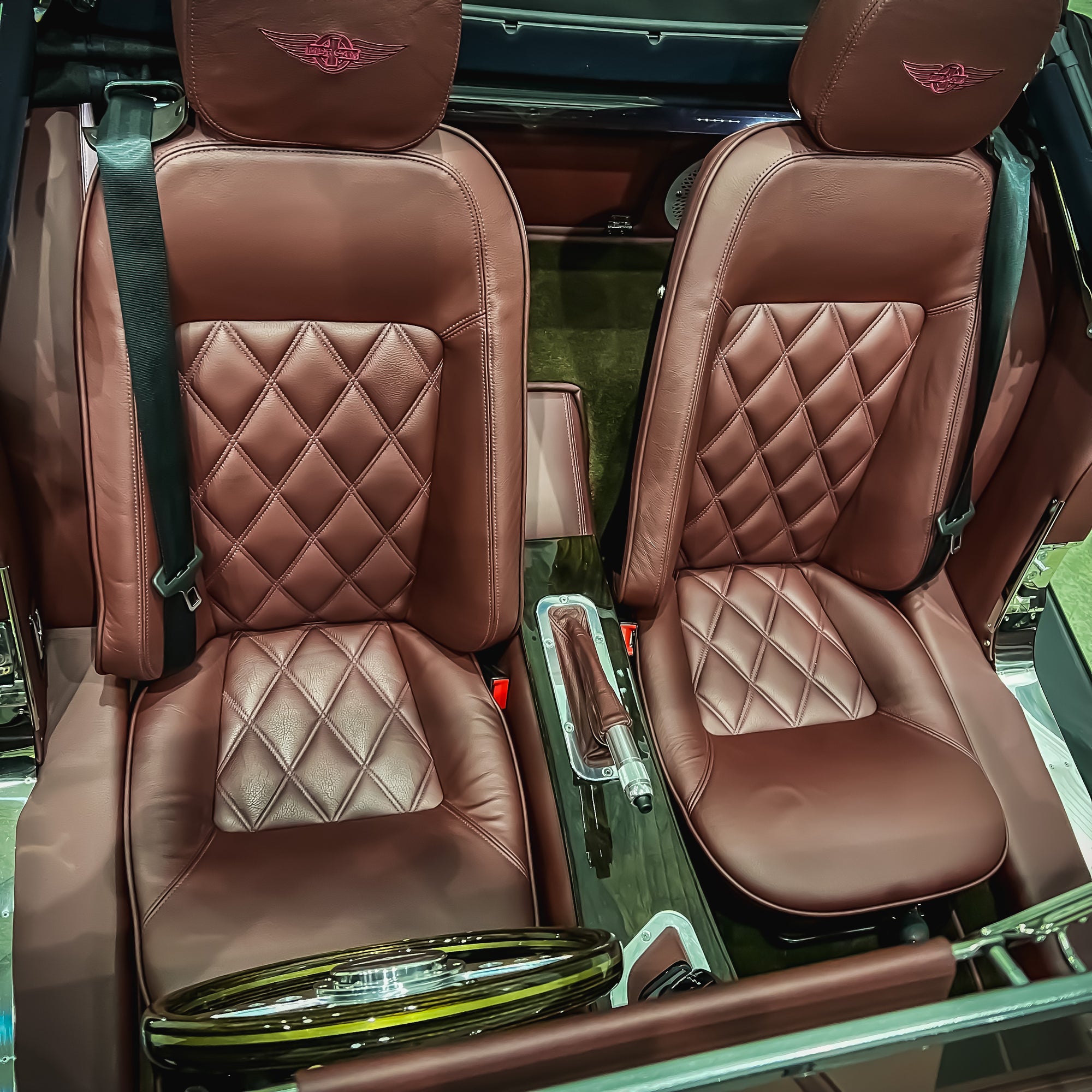 Morgan Plus Six  - Dark Emerald Green Metallic