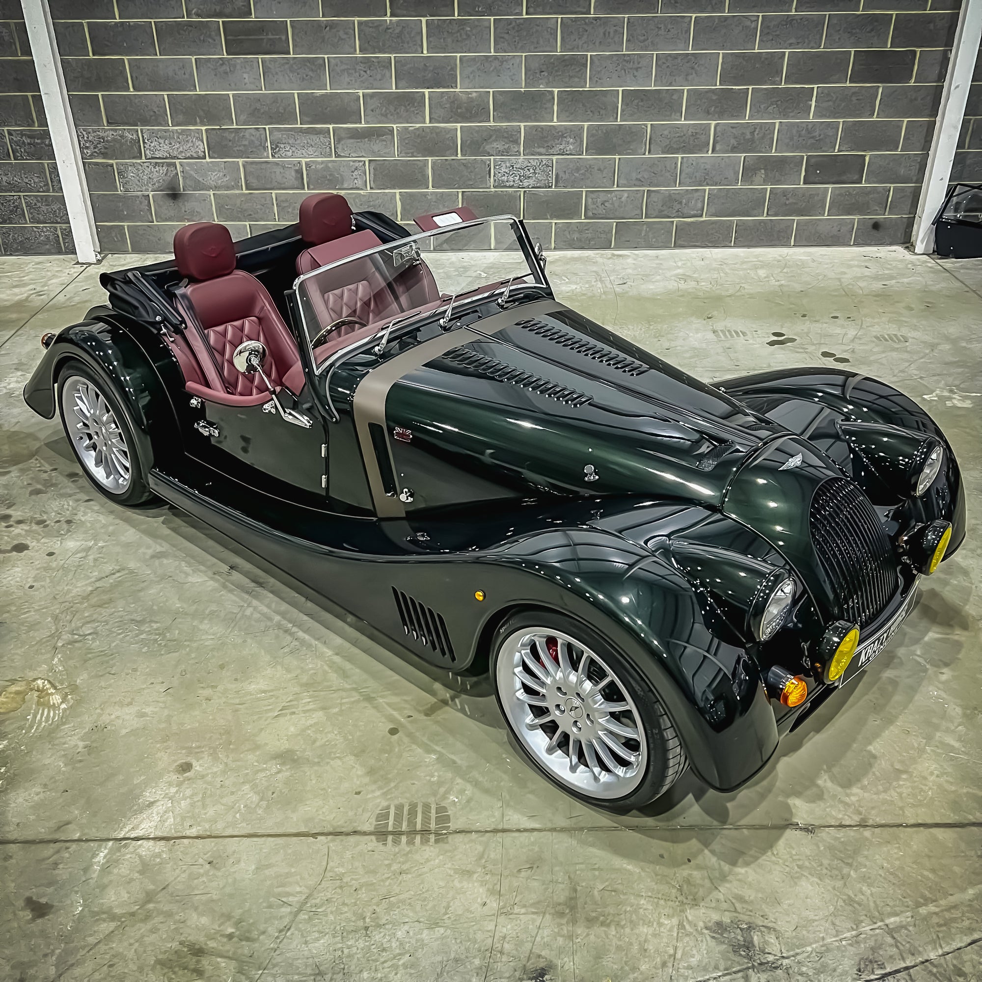 Morgan Plus Six  - Dark Emerald Green Metallic