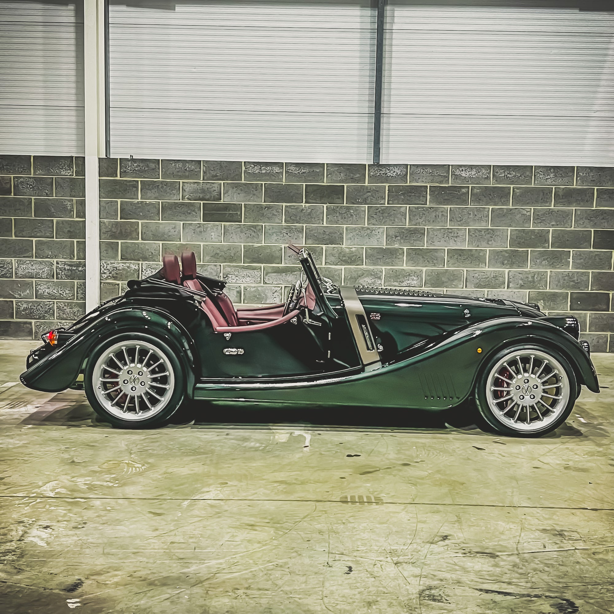 Morgan Plus Six Touring 6 Cyl 3.0 Twin Scroll Turbo - Dark Emerald Green Metallic