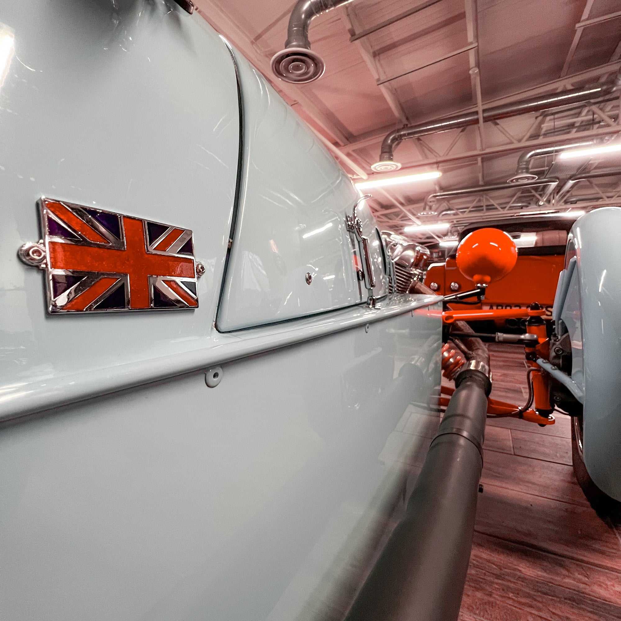 Morgan 3 Wheeler - Gulf Blau / Gulf Orange - Stage Two Tuned Morgan Three Wheeler