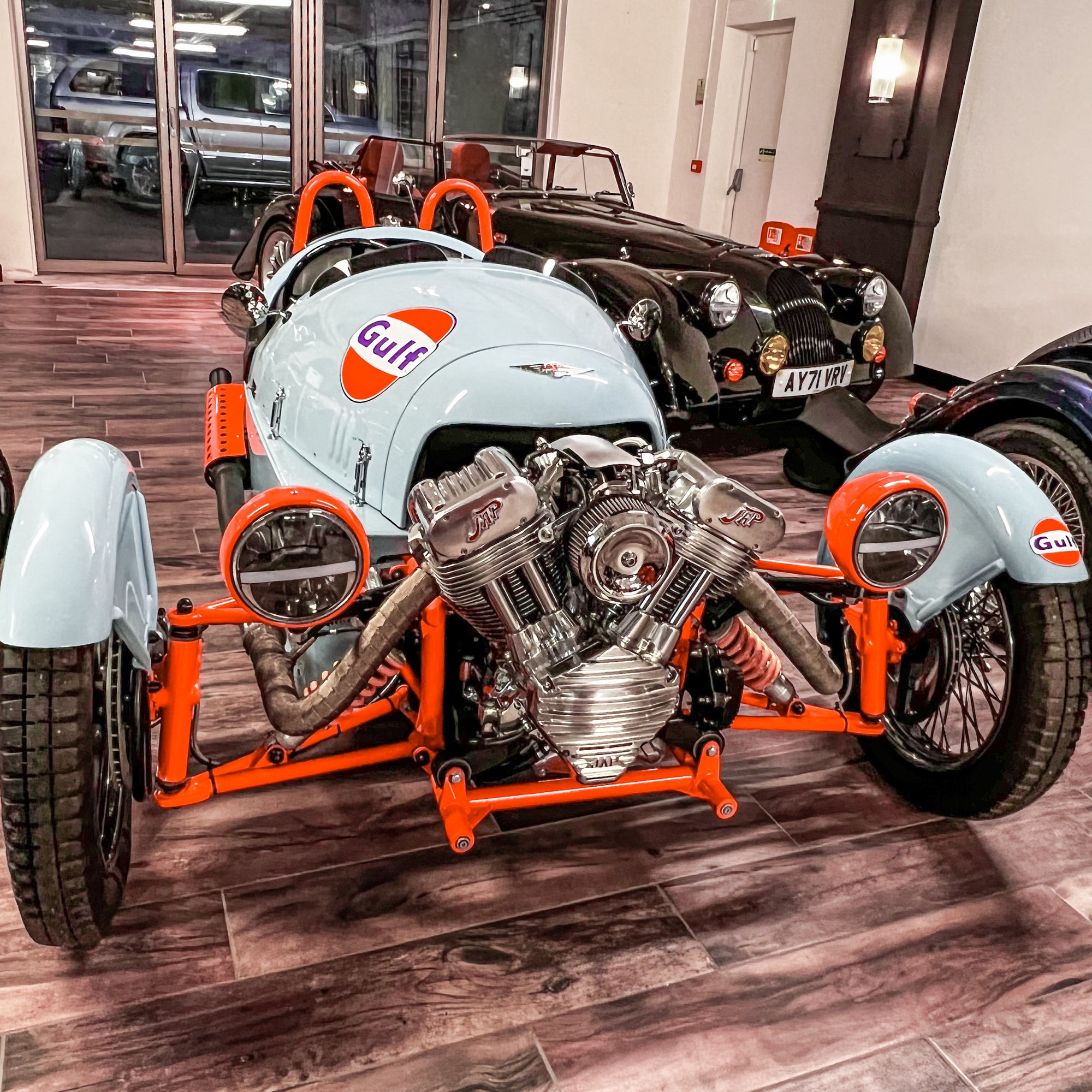 Morgan 3 Wheeler - Gulf Blau / Gulf Orange - Stage Two Tuned Morgan Three Wheeler