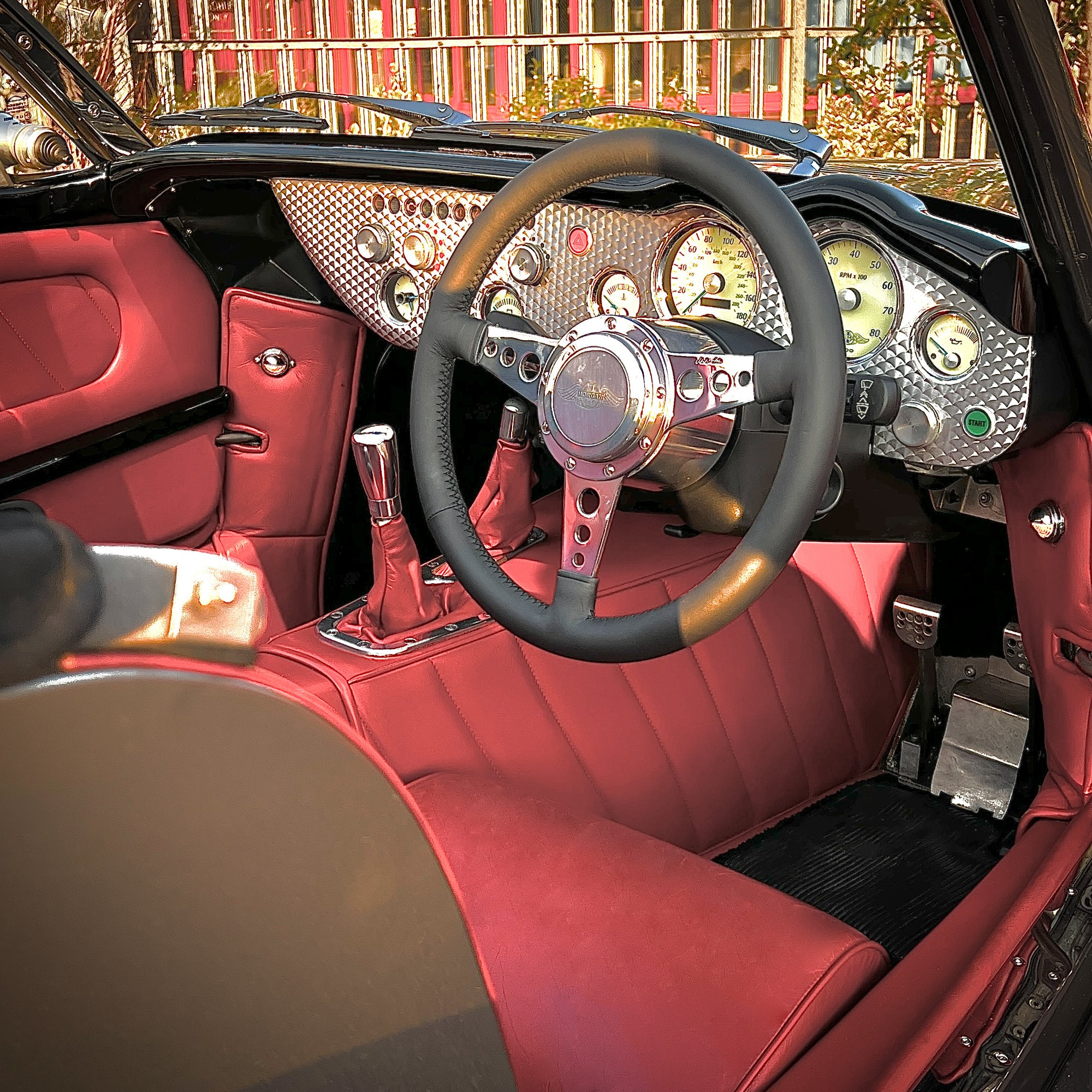 Morgan Areo 8 MK1 4.4 V8 Manual - Champagne Silver