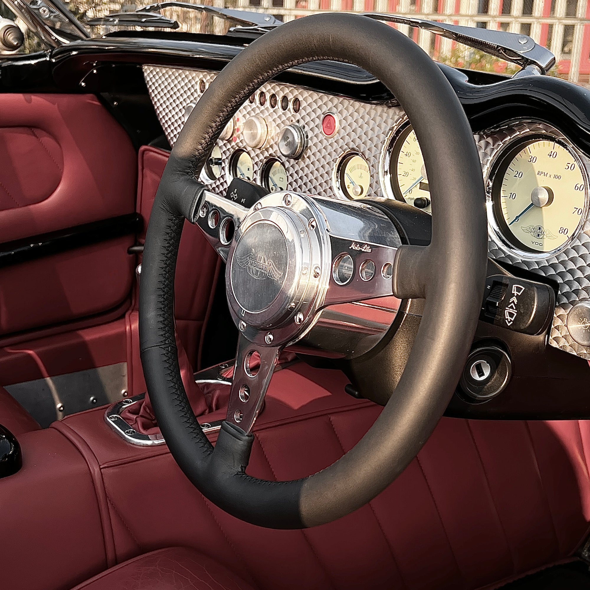 Morgan Areo 8 MK1 4.4 V8 Manual - Champagne Silver