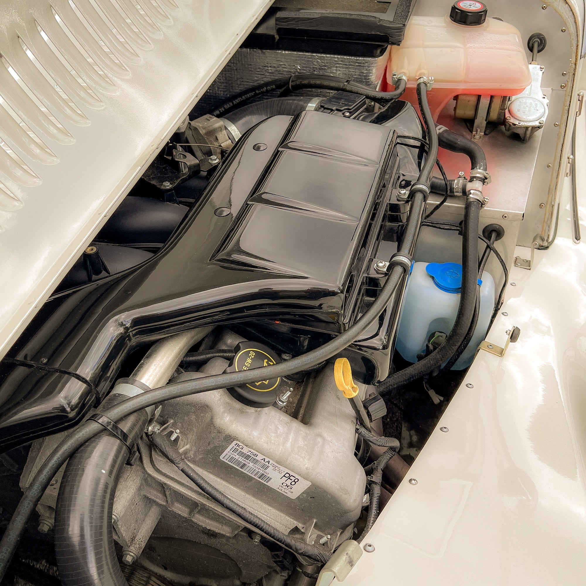 SOLD - Morgan Roadster 3.0 V6 223 BHP - Old English White