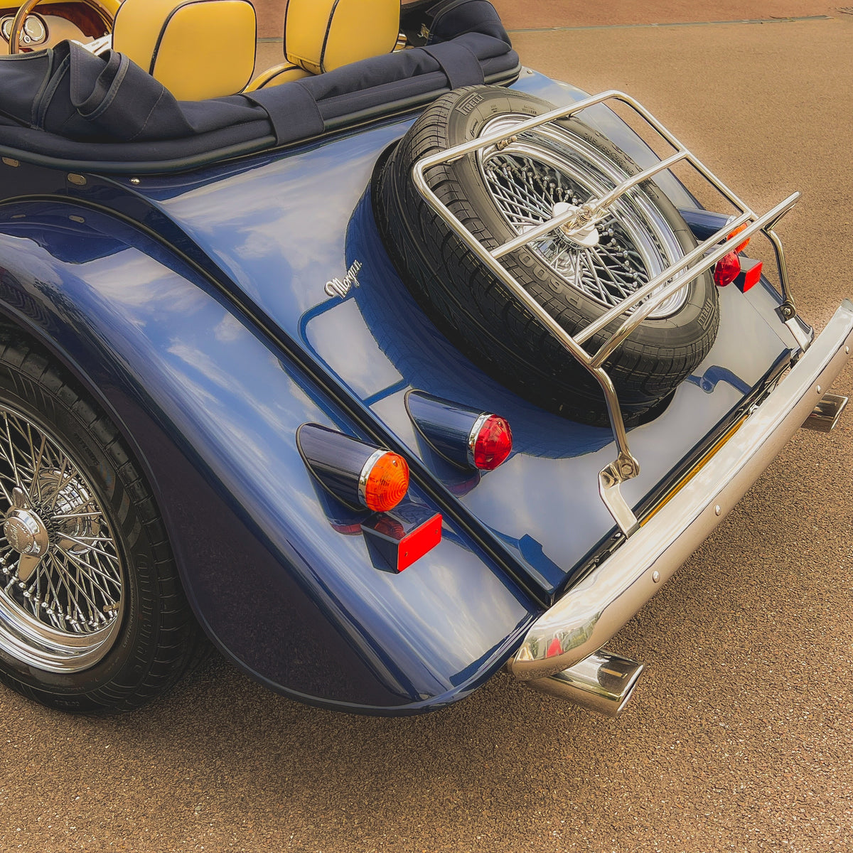SOLD - Morgan Plus 8 4.6 Ltr 220 BHP V8, SSL Front & Rear Suspension u ...