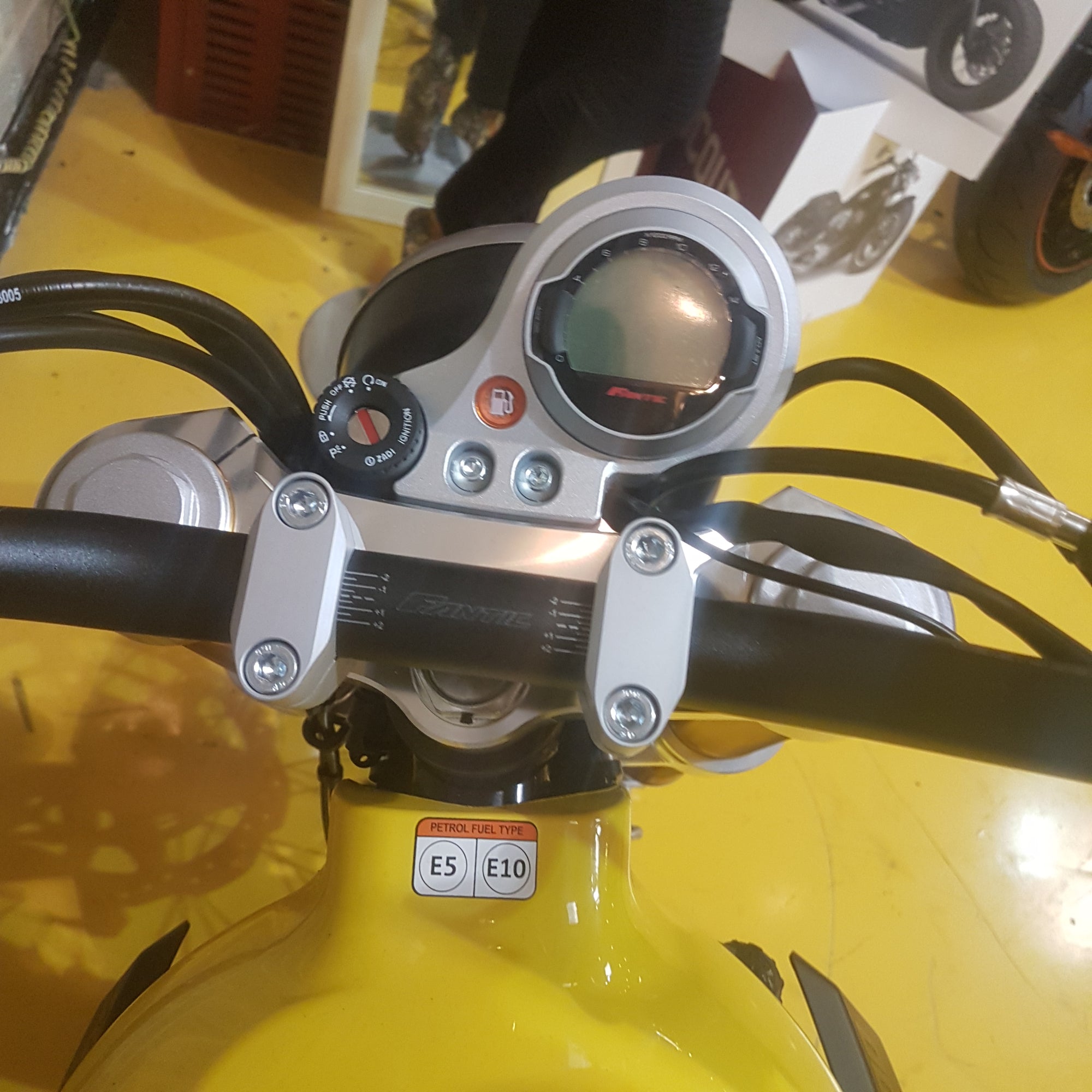 Fantic Caballero Scrambler 500 - Yellow