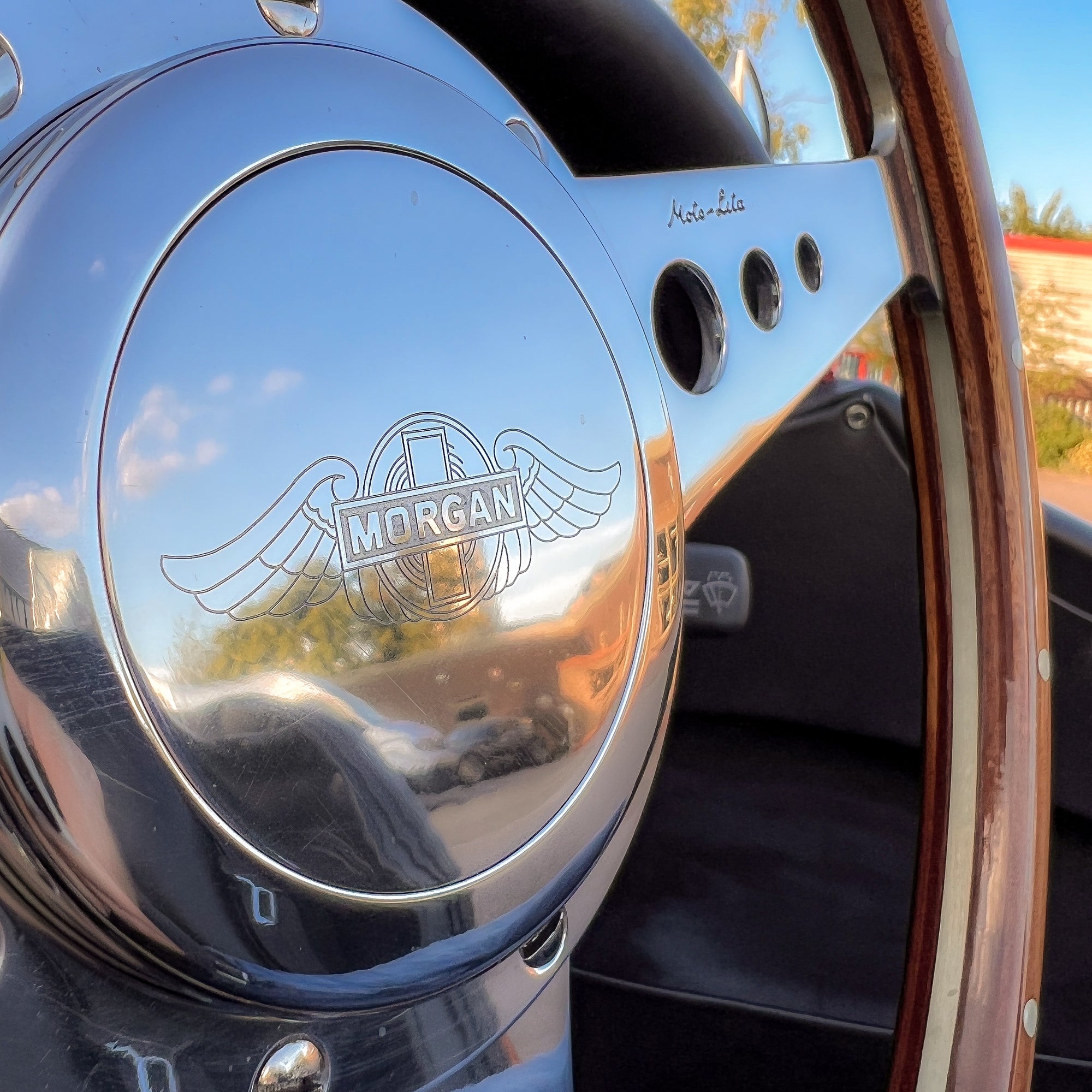 SOLD - Morgan Plus 4 2.0 16v - Morgan Classic Sport Red