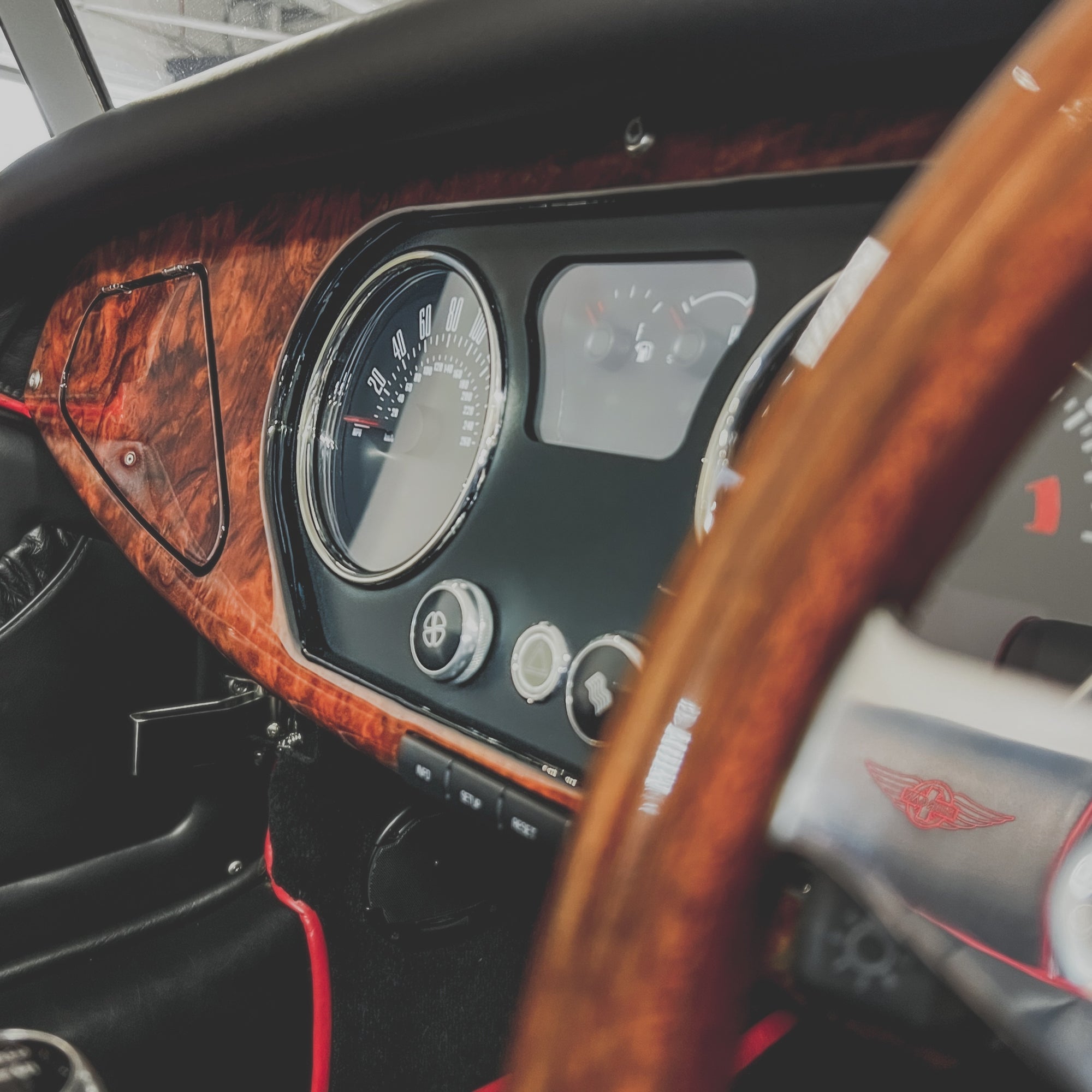 Morgan Roadster 3.7 V6 280 Bhp - Morgan Sport Red