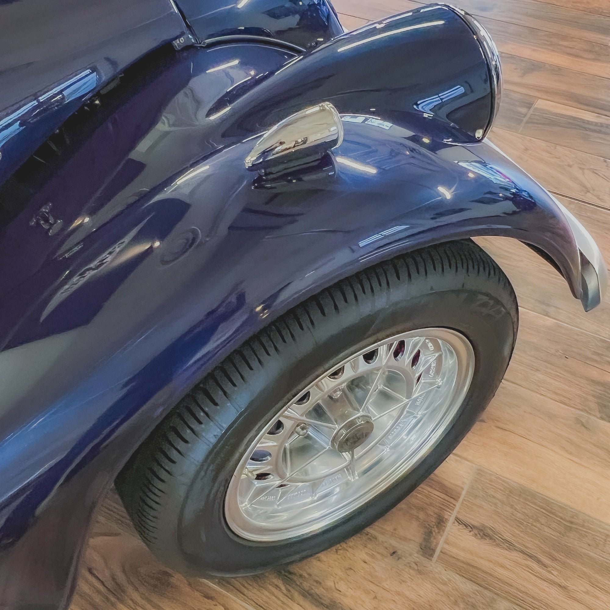 Morgan Plus 8 3.9 V8 - Iris Blue Metallic