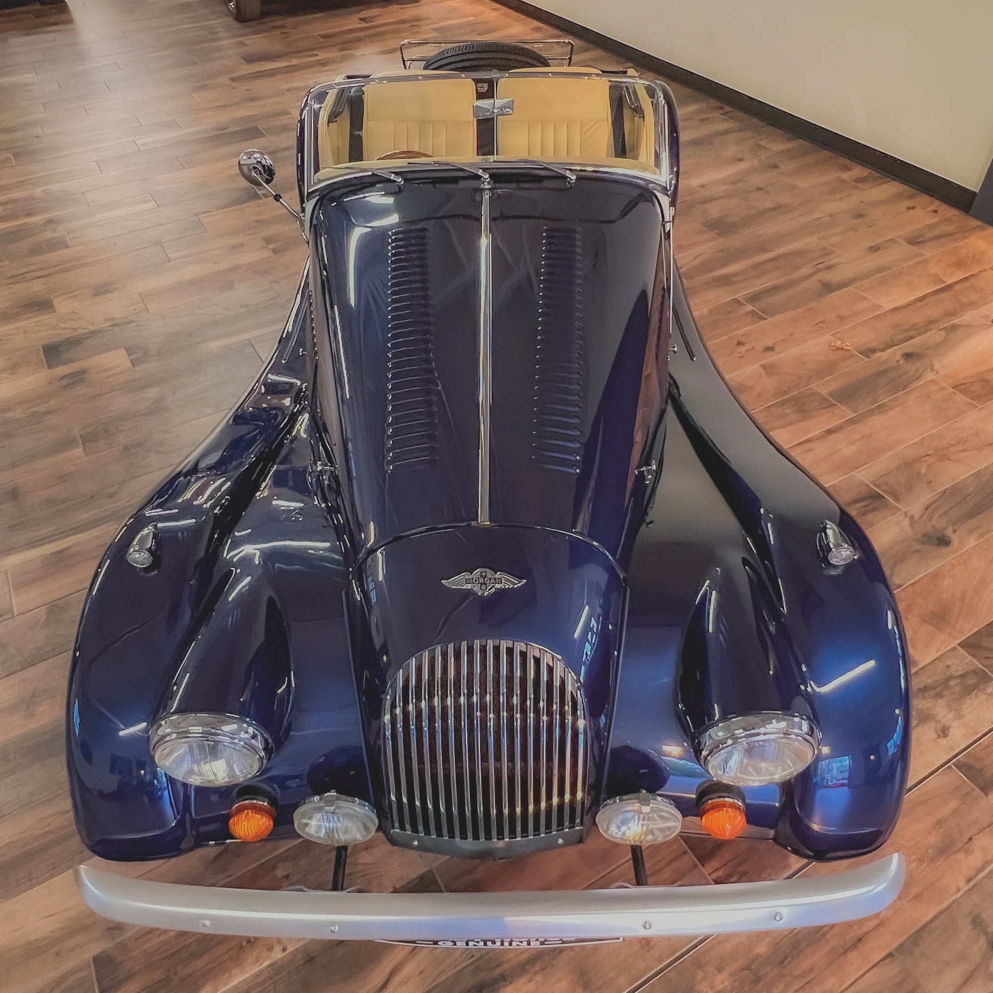 Morgan Plus 8 3.9 V8 - Iris Blue Metallic