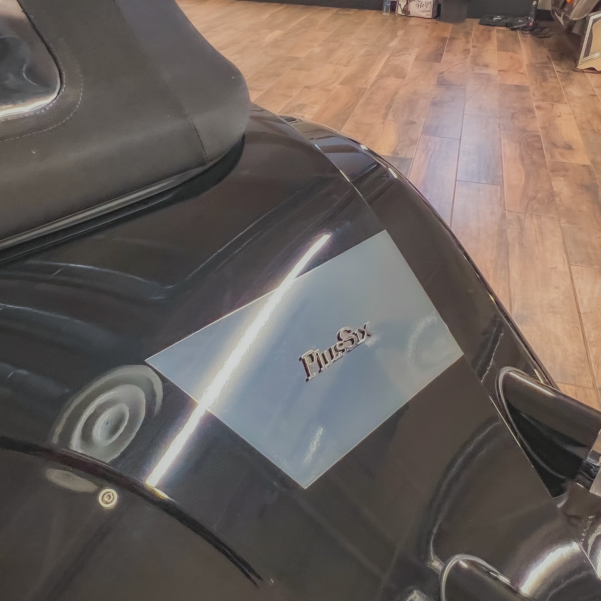 Morgan Plus Six Shadow - Mythos Black Pearlescent