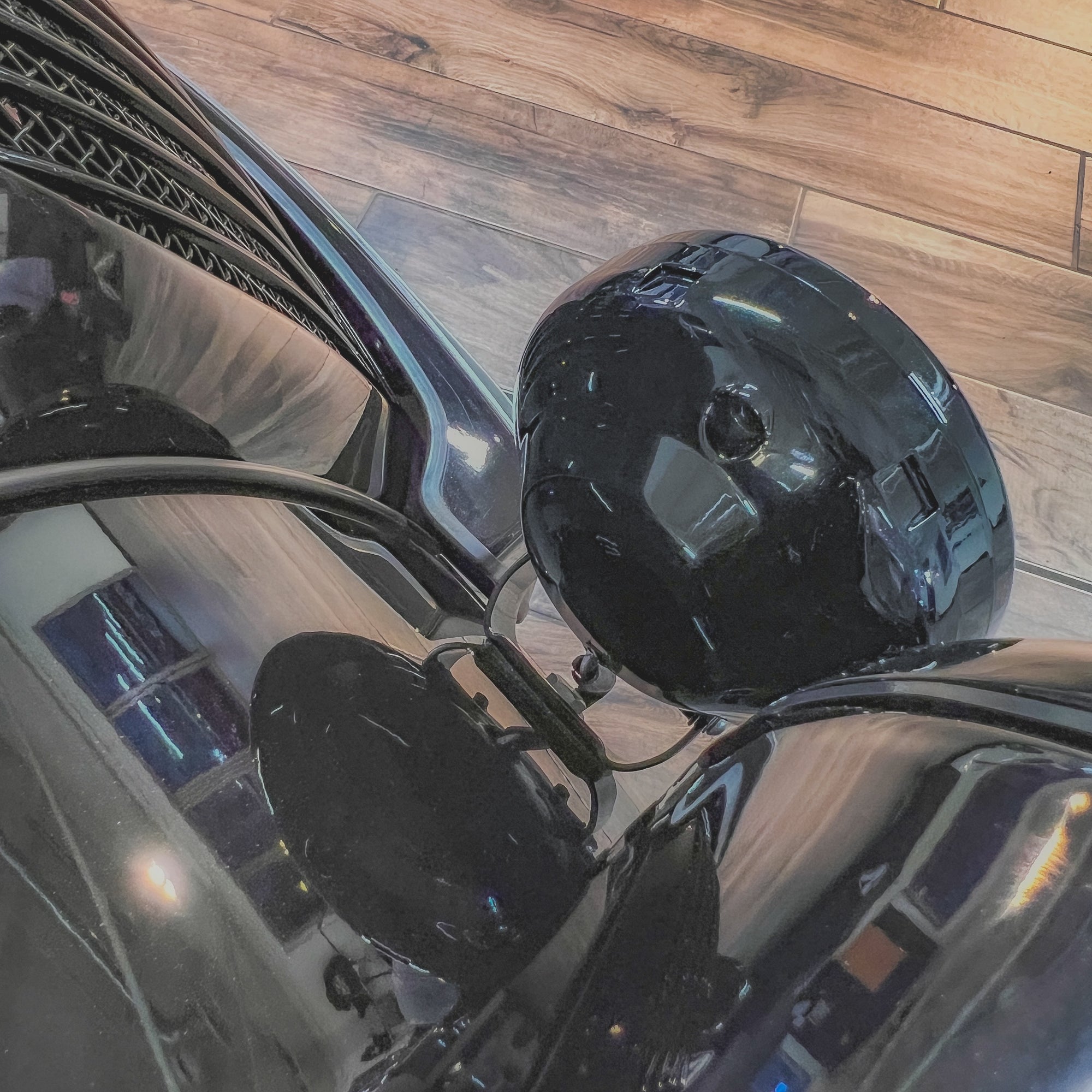 Morgan Plus Six Shadow - Mythos Black Pearlescent