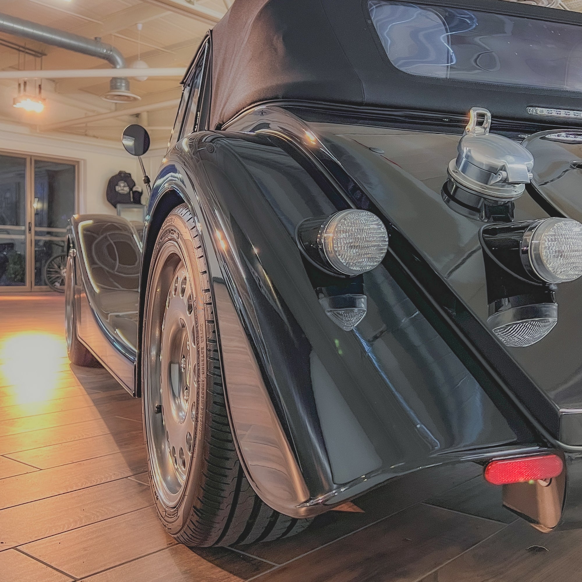 SOLD - Morgan Plus Six Shadow - Mythos Black Pearlescent