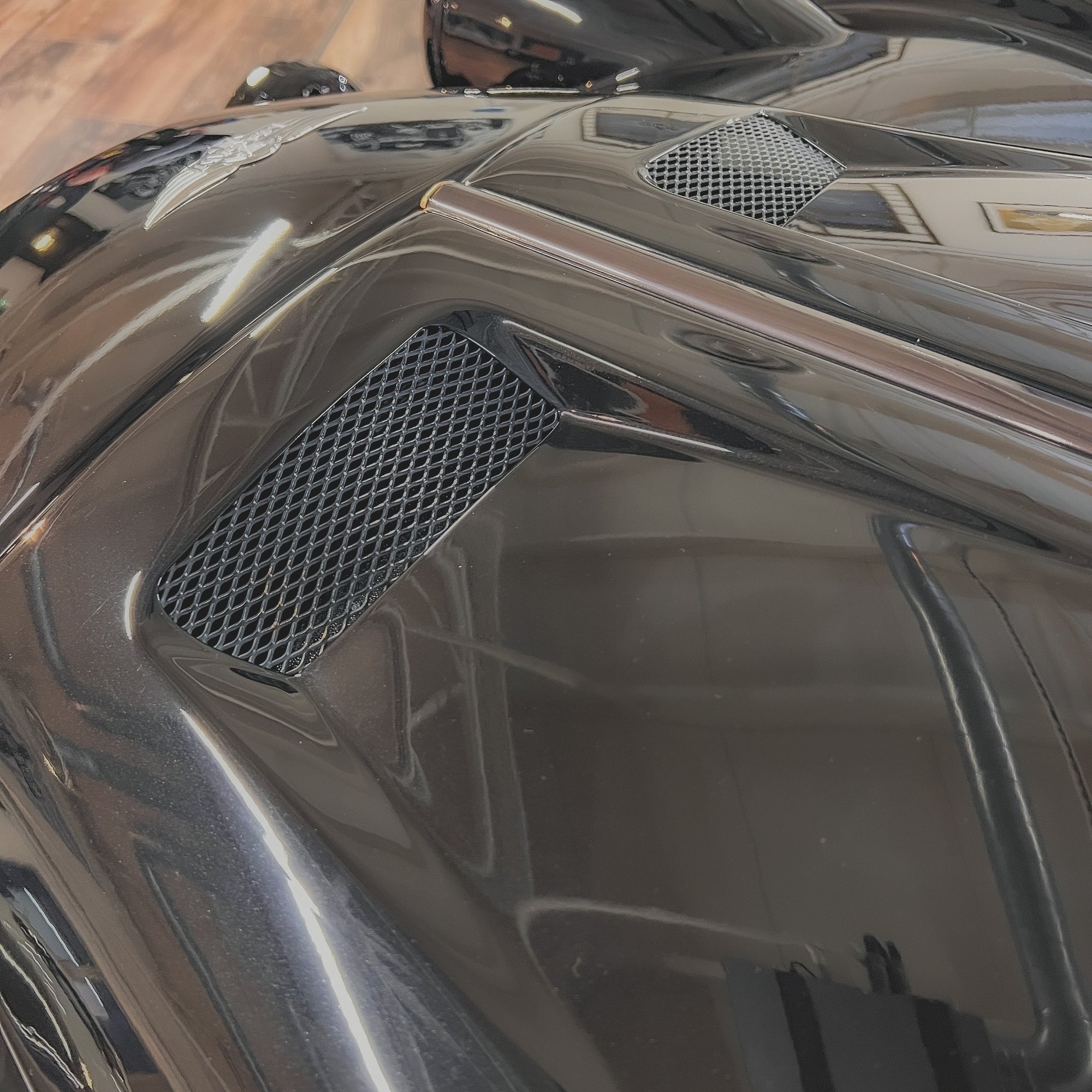 SOLD - Morgan Plus Six Shadow - Mythos Black Pearlescent