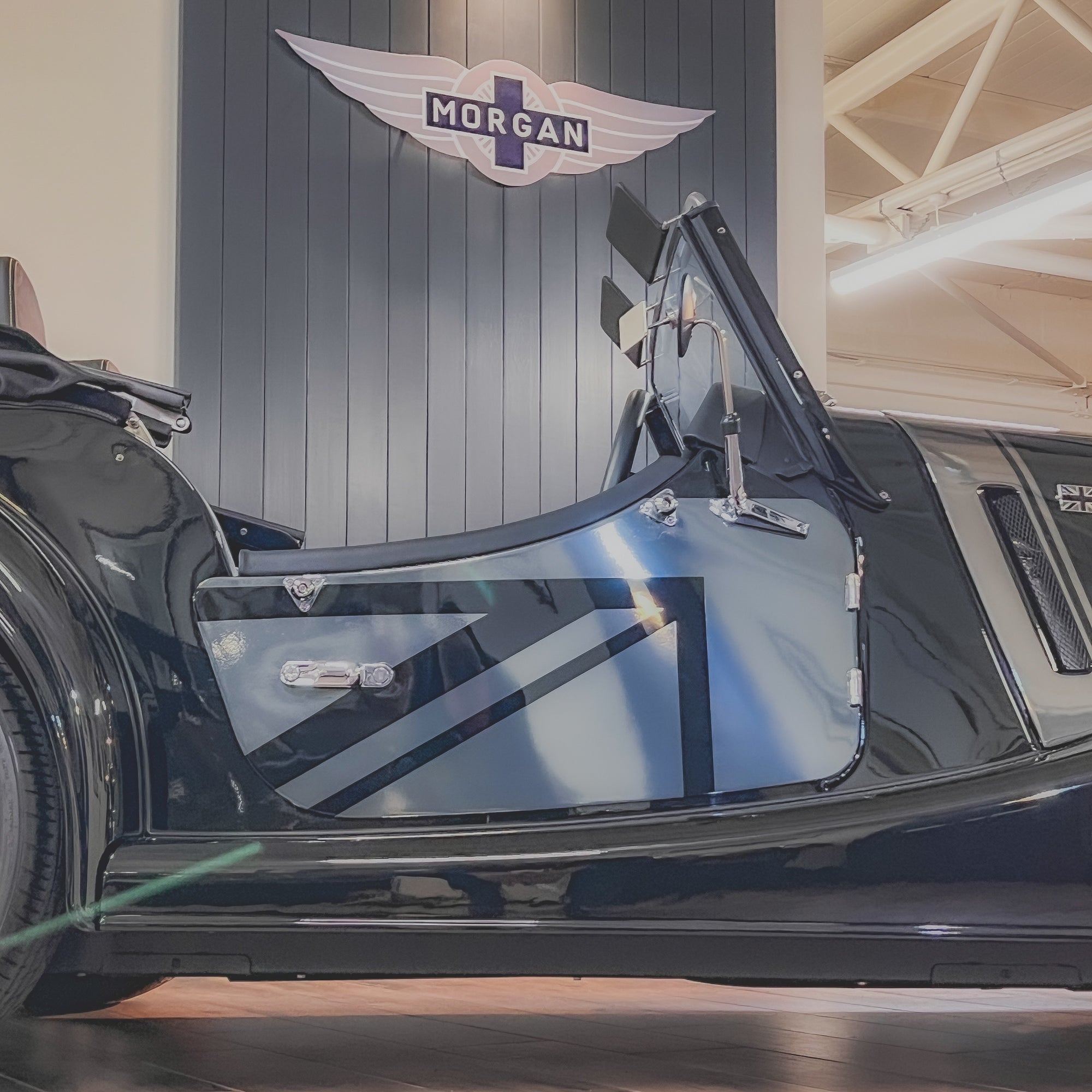 SOLD - Morgan Plus Six Shadow - Mythos Black Pearlescent