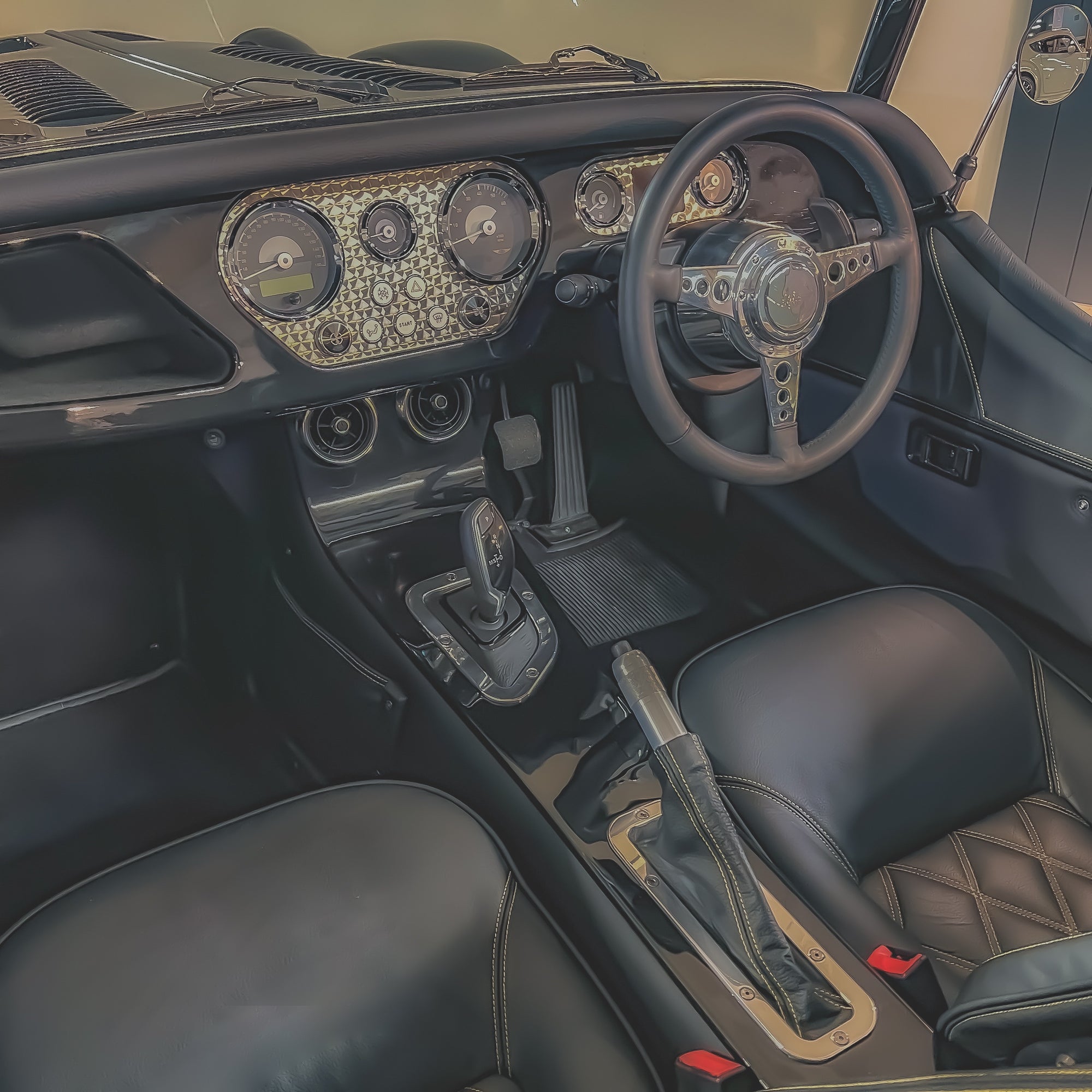 SOLD - Morgan Plus Six Shadow - Mythos Black Pearlescent