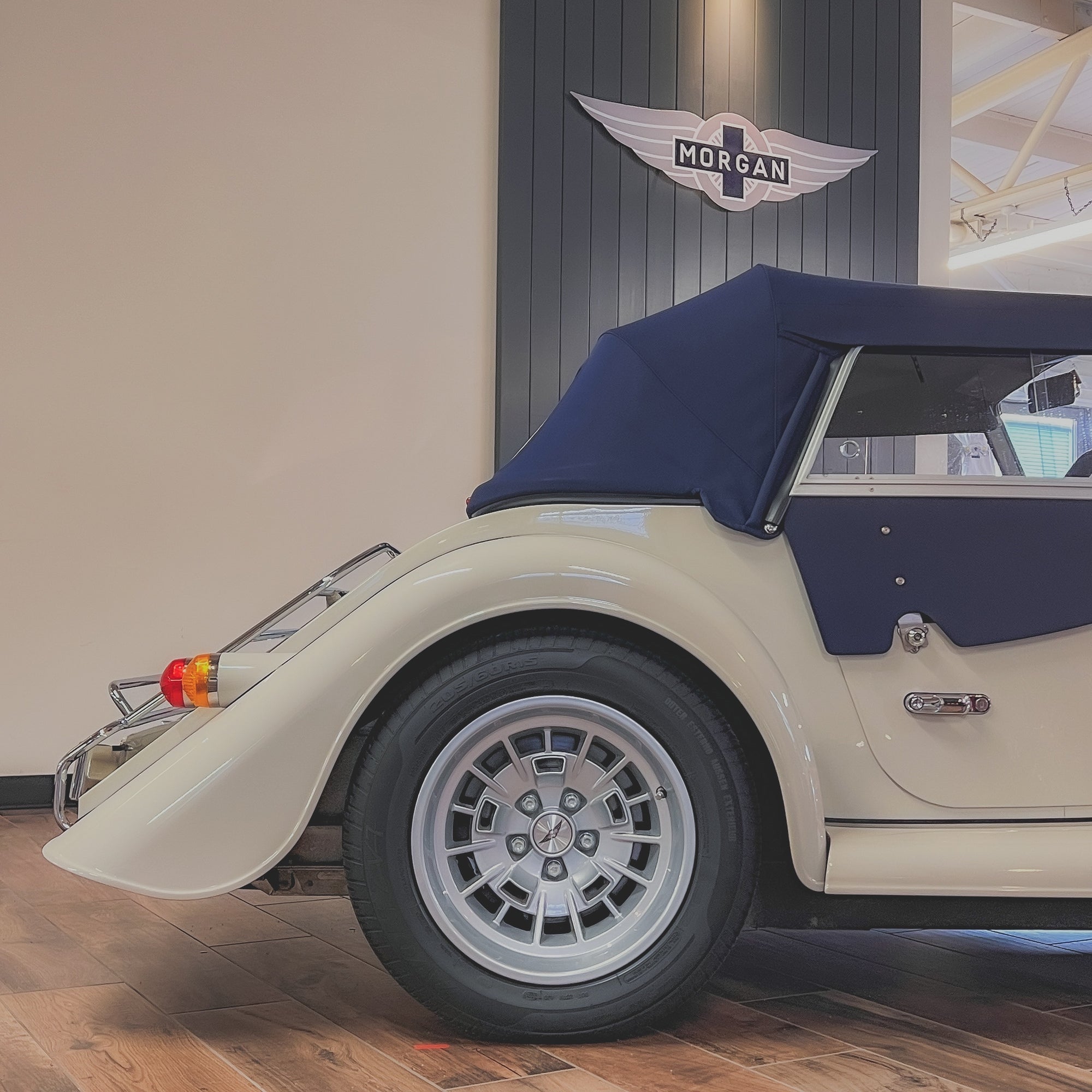 Morgan Plus Four - Morgan Heron Grey