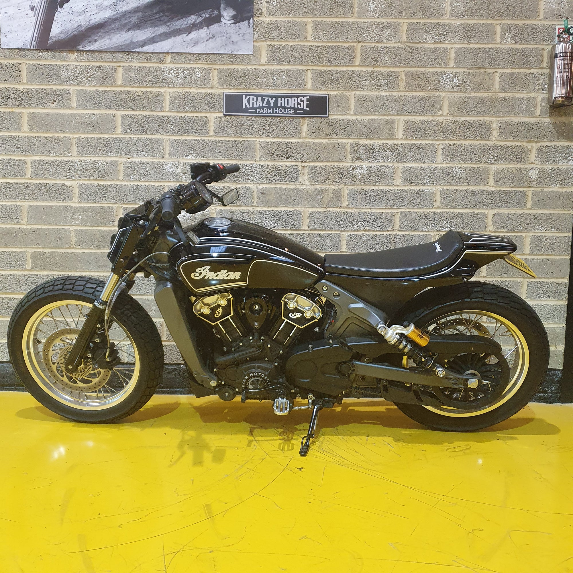 Indian KH Super Hooligan - Custom Gloss Black