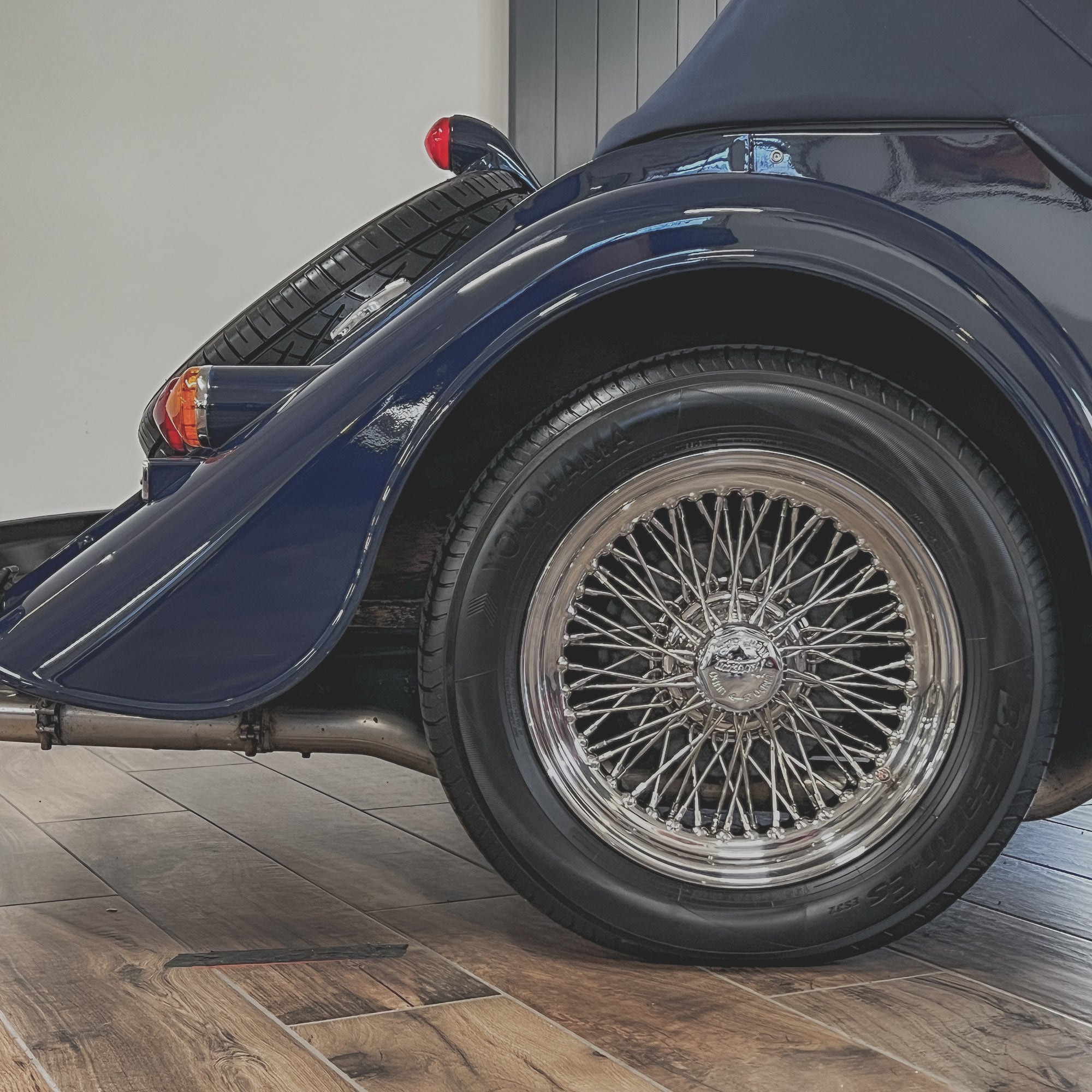 Morgan 4/4 1.8 Twin Cam 16v Ford Z-tec - Morgan Classic Indigo Blue