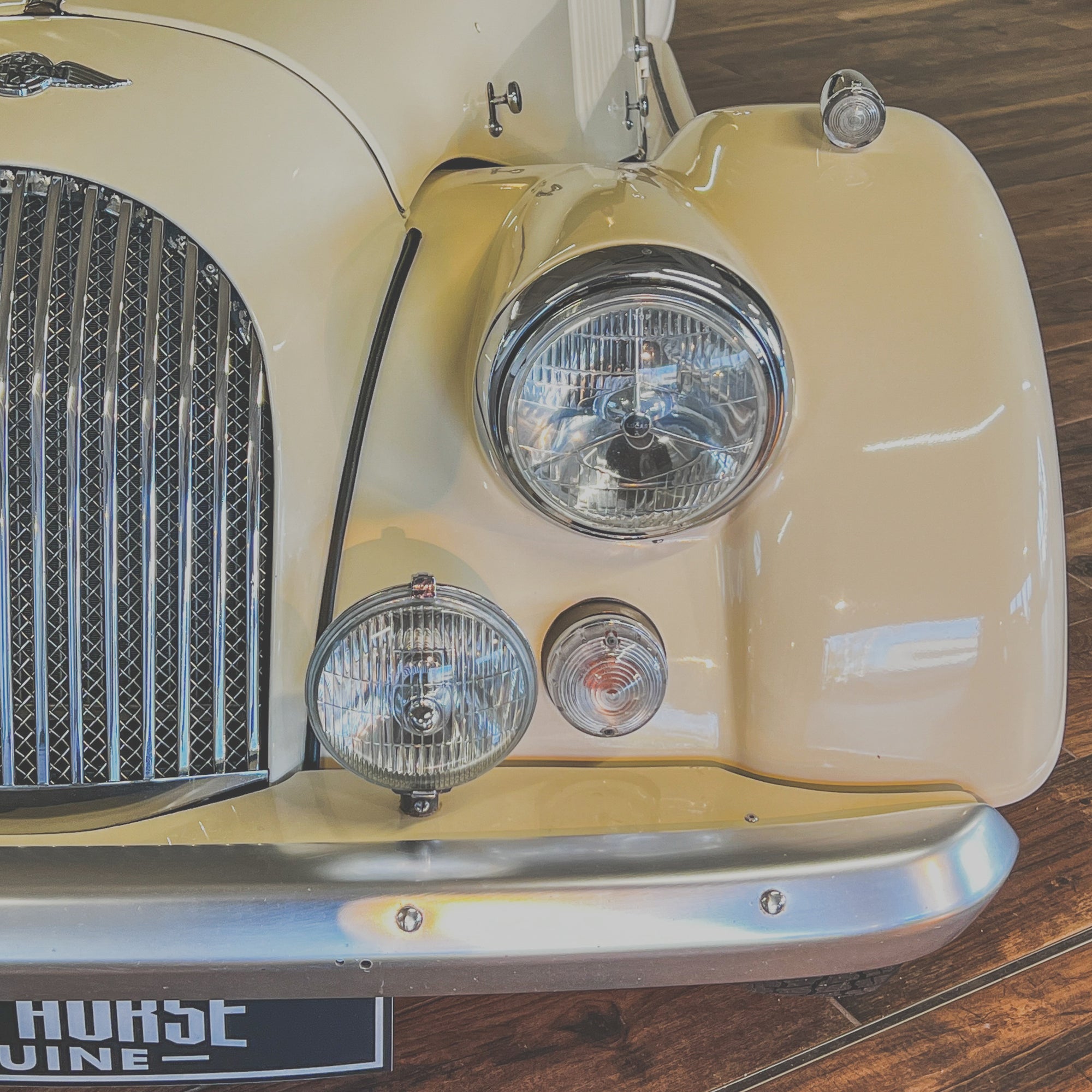 Morgan 4/4 1.6 Ford - Morgan Classic Old English White