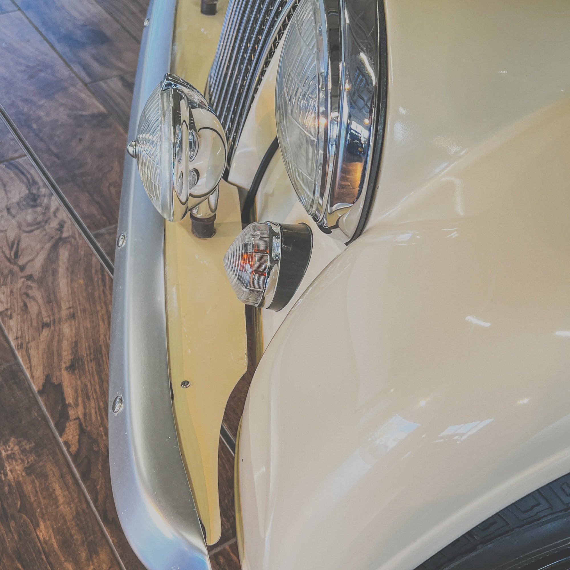 Morgan 4/4 1.6 Ford - Morgan Classic Old English White