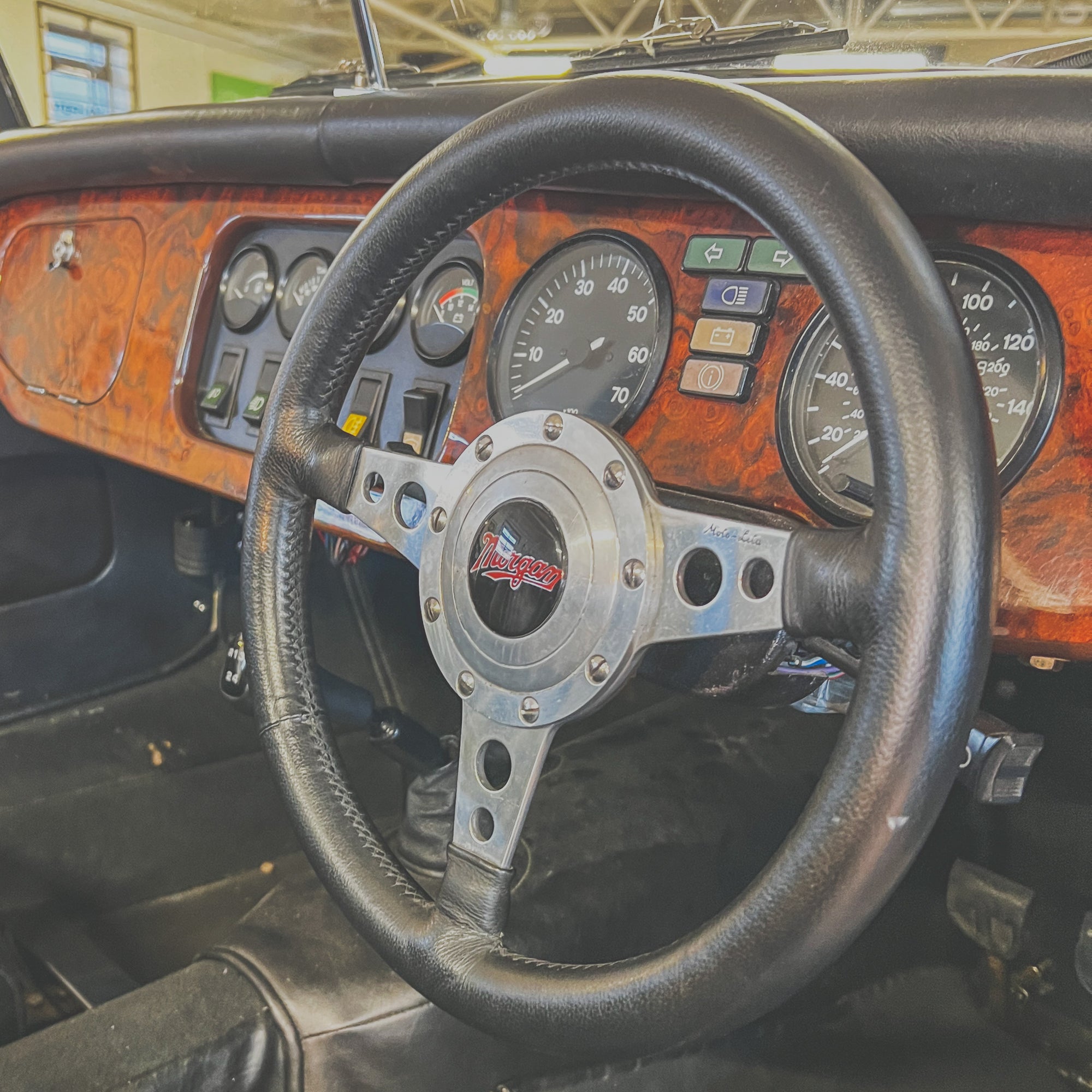 Morgan 4/4 1.6 Ford - Morgan Classic Old English White