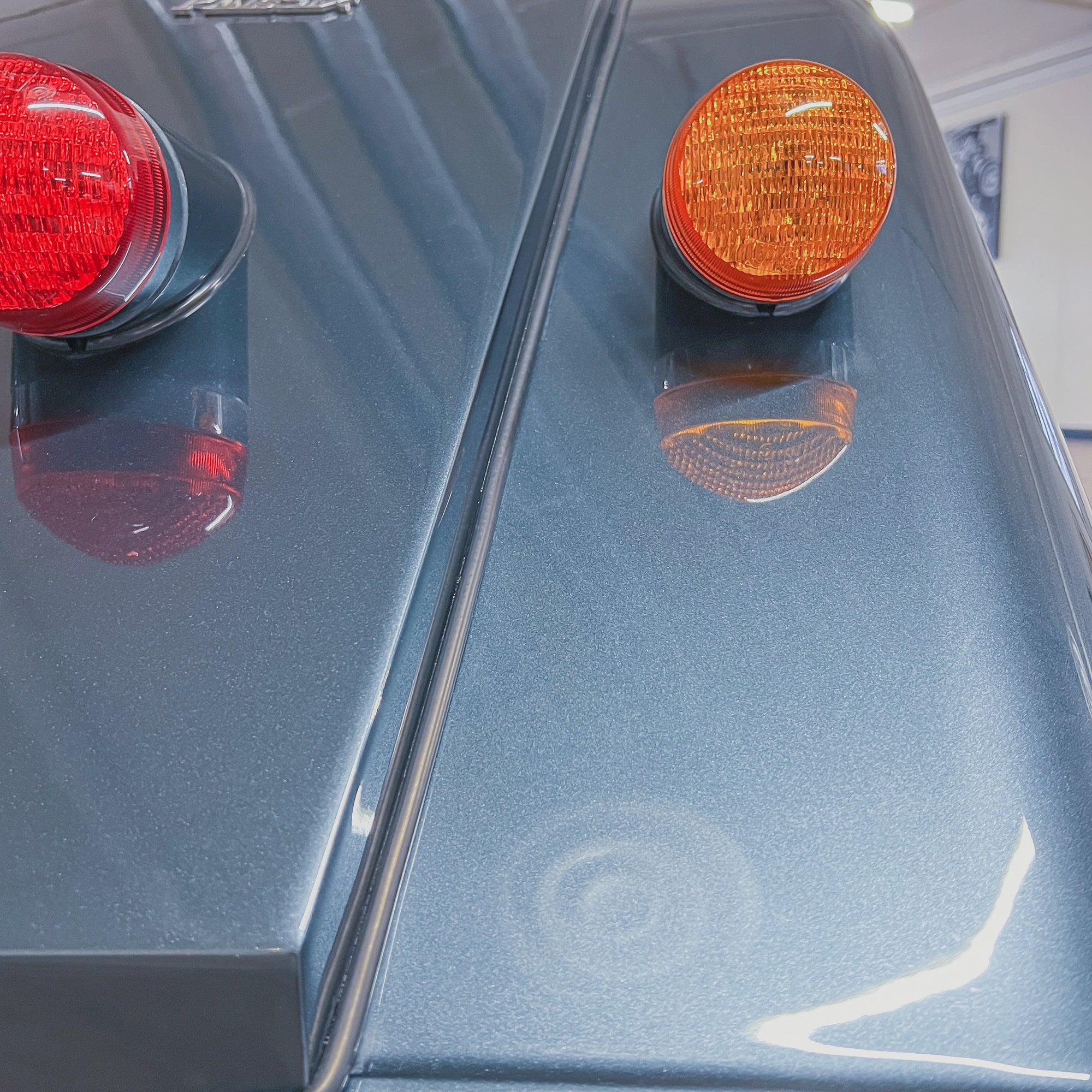 SOLD - Morgan Plus Six 3.0 Automatic - Classic Porsche Adventure Green pearlescent