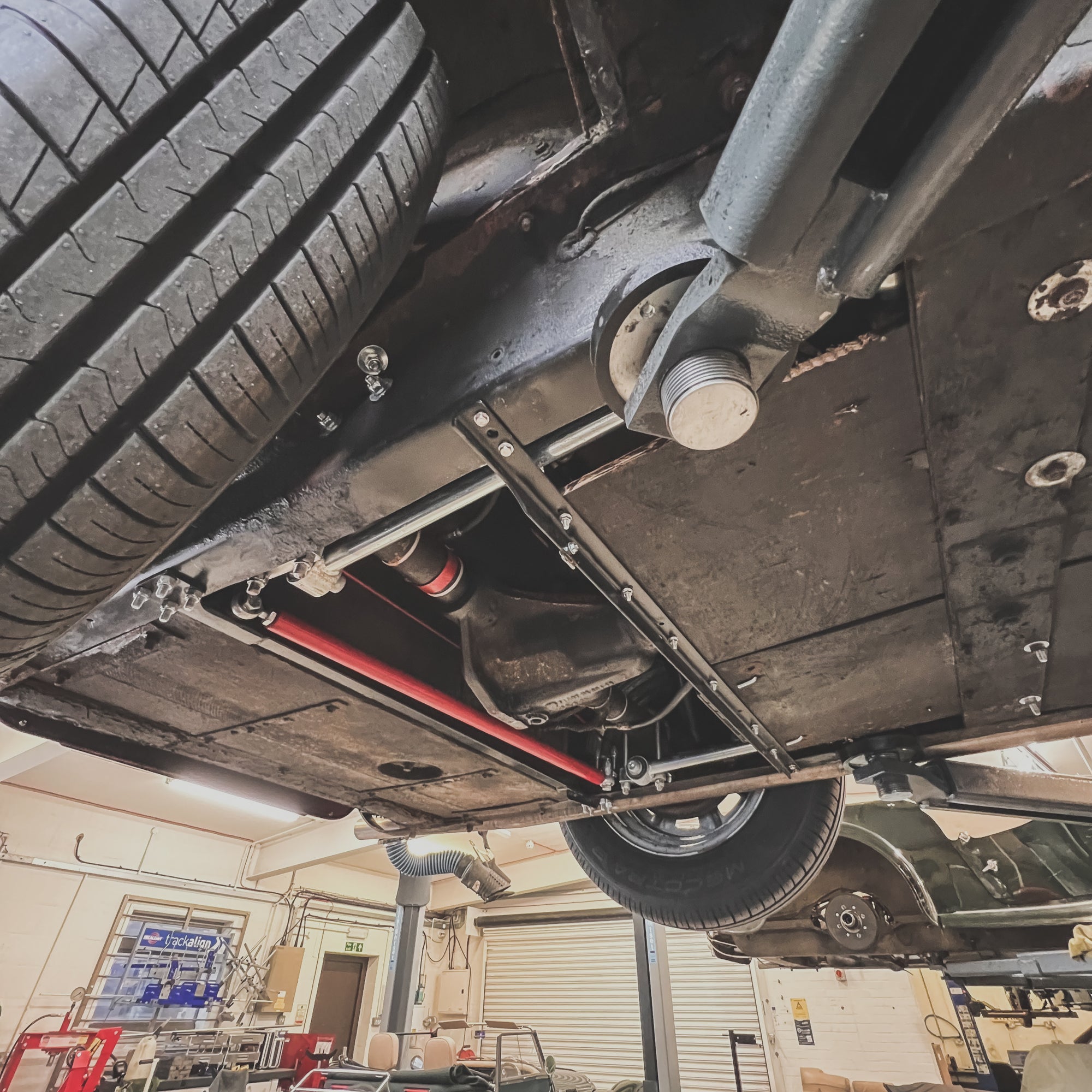 SOLD - Morgan 4/4 1.6 CVH - Sport red