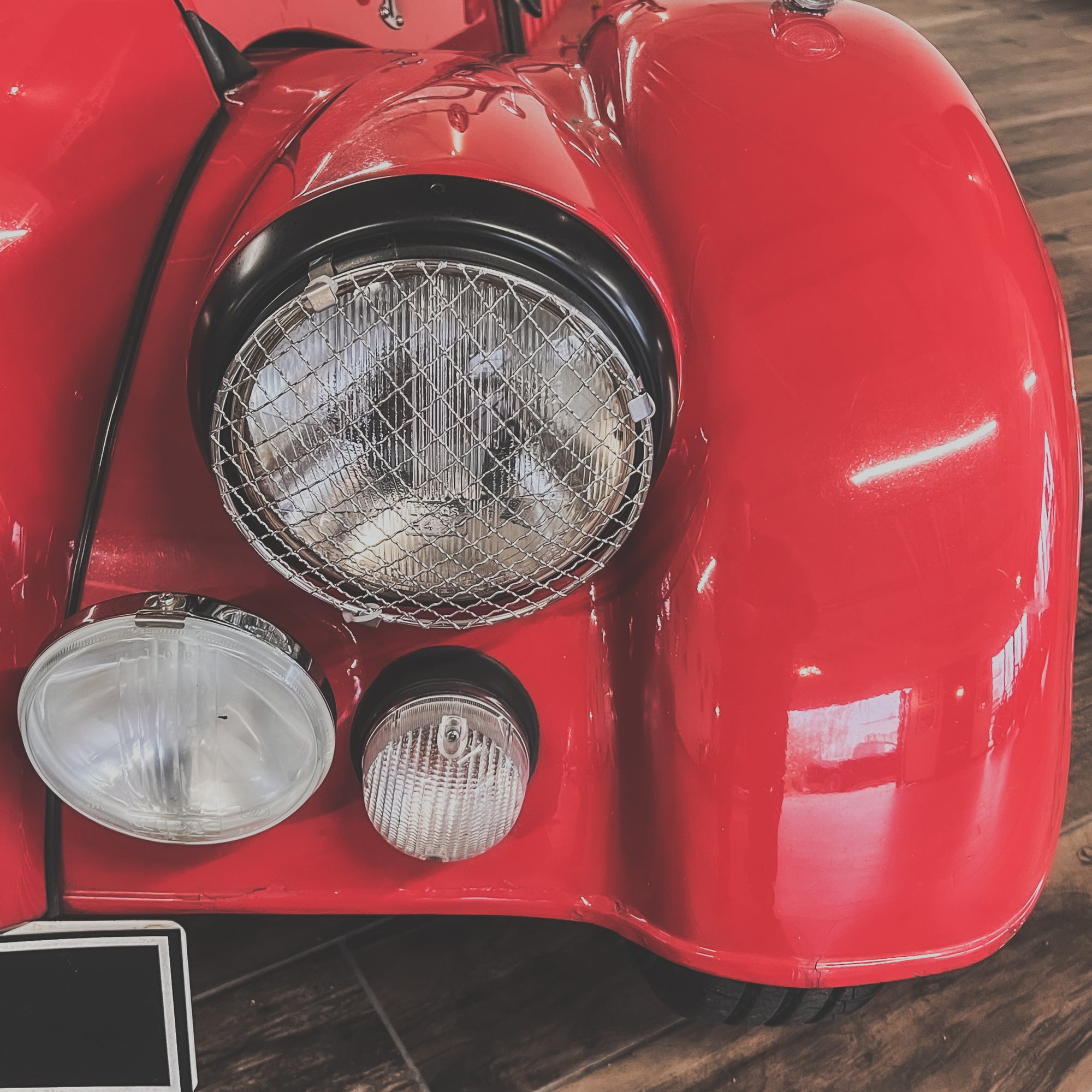 SOLD - Morgan 4/4 1.6 CVH - Sport red