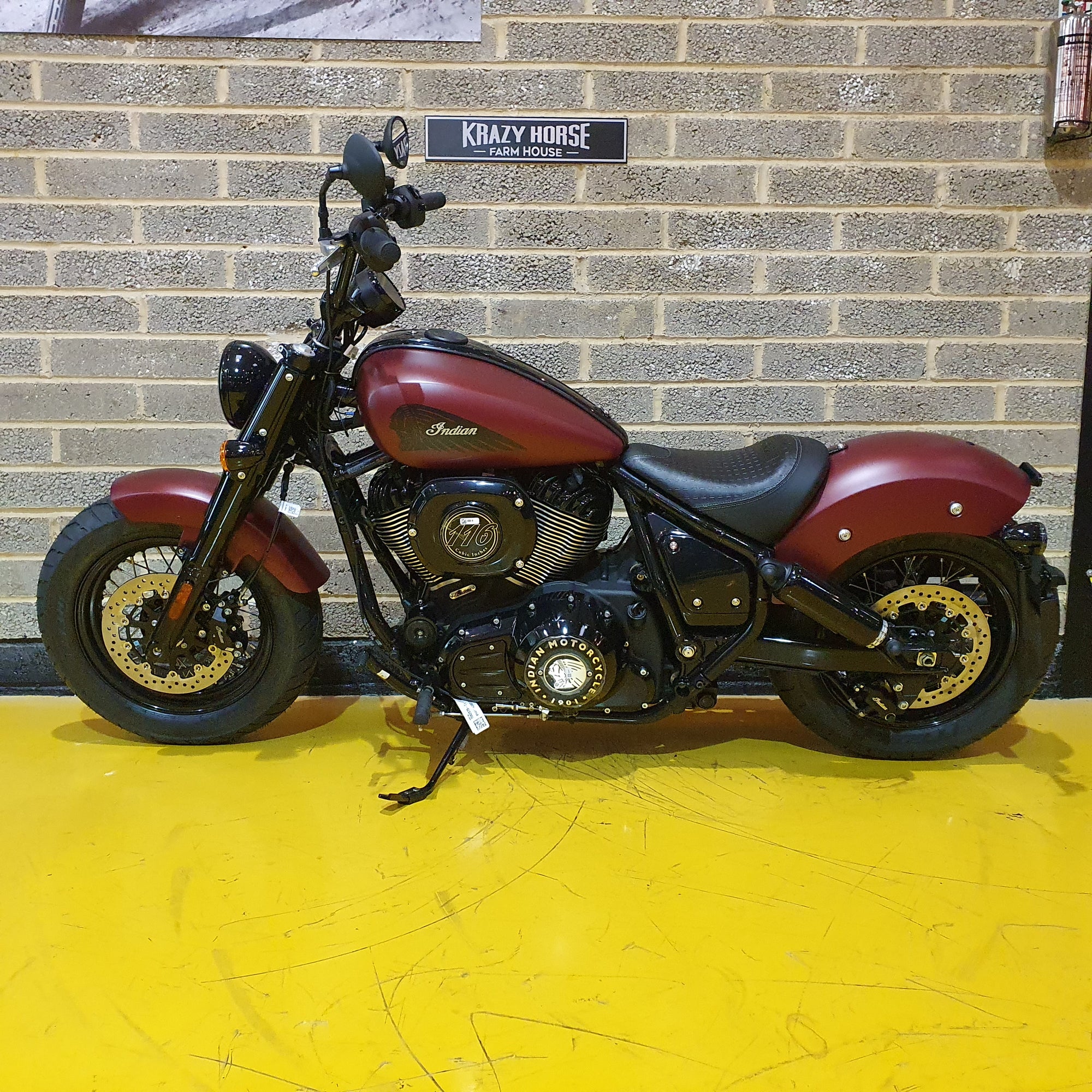 2023 Indian Chief Bobber Dark Horse ICON - Copper Smoke