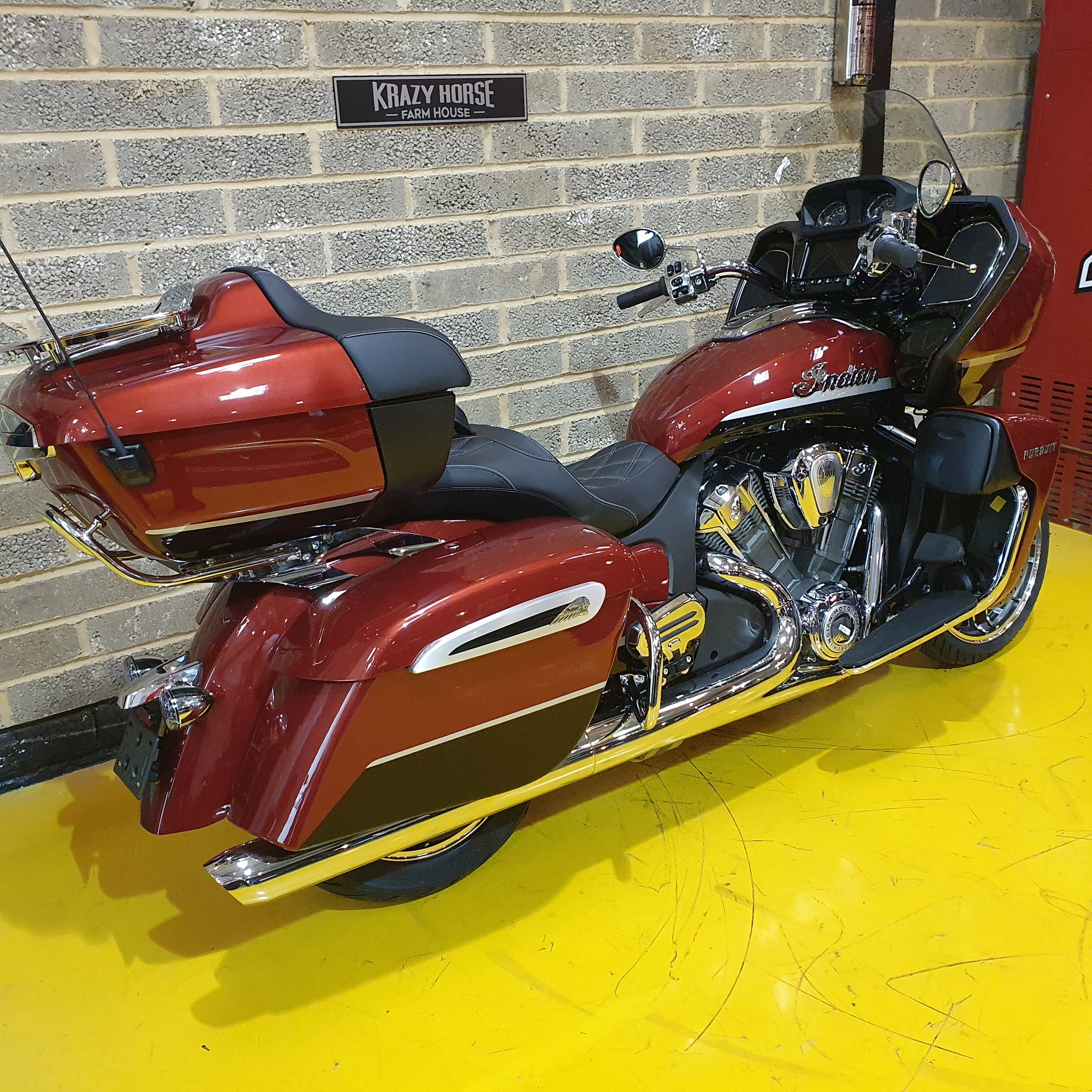 2023 Indian Pursuit Limited ICON - Copper Metallic