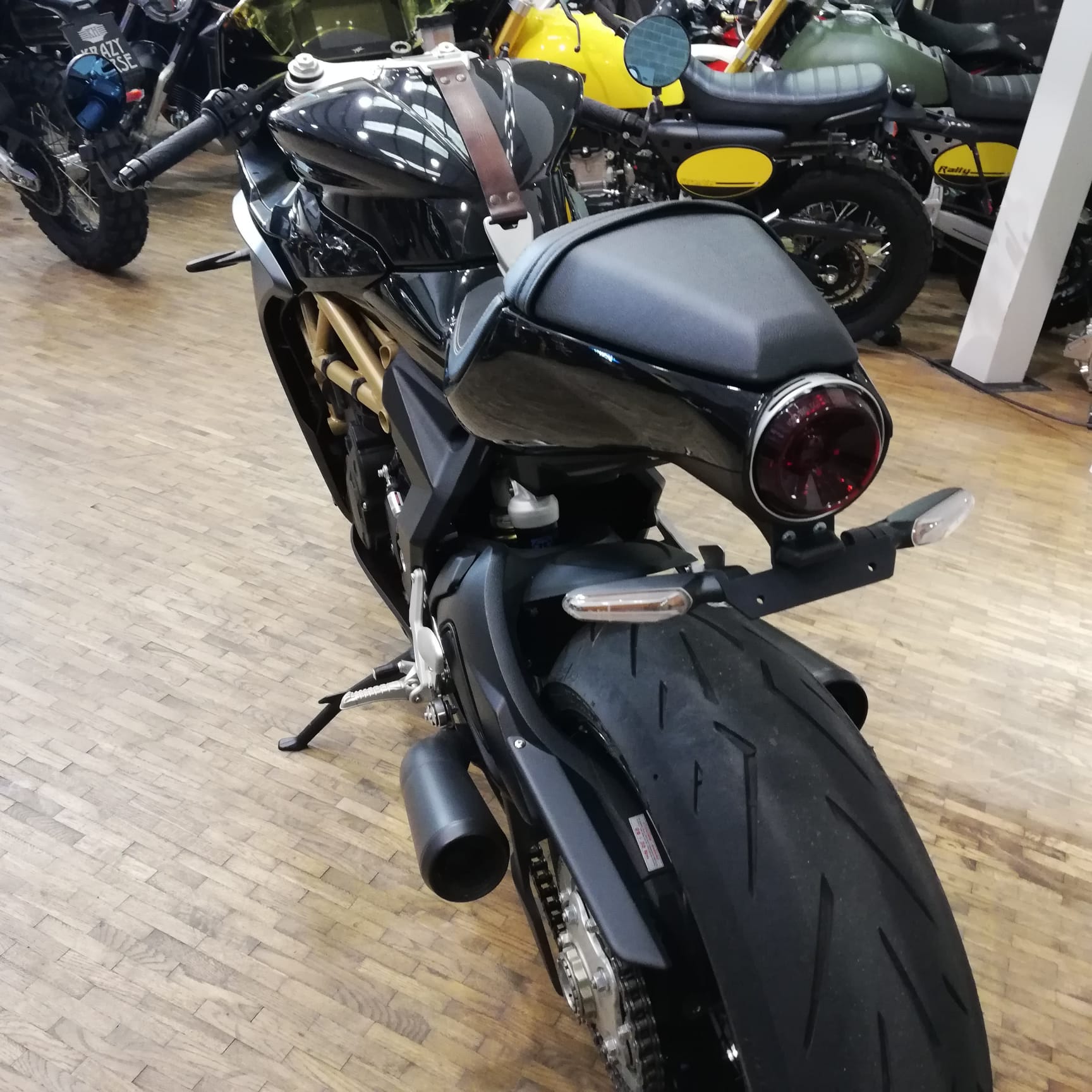 MV Agusta Superveloce - Black and Gold - PreLoved