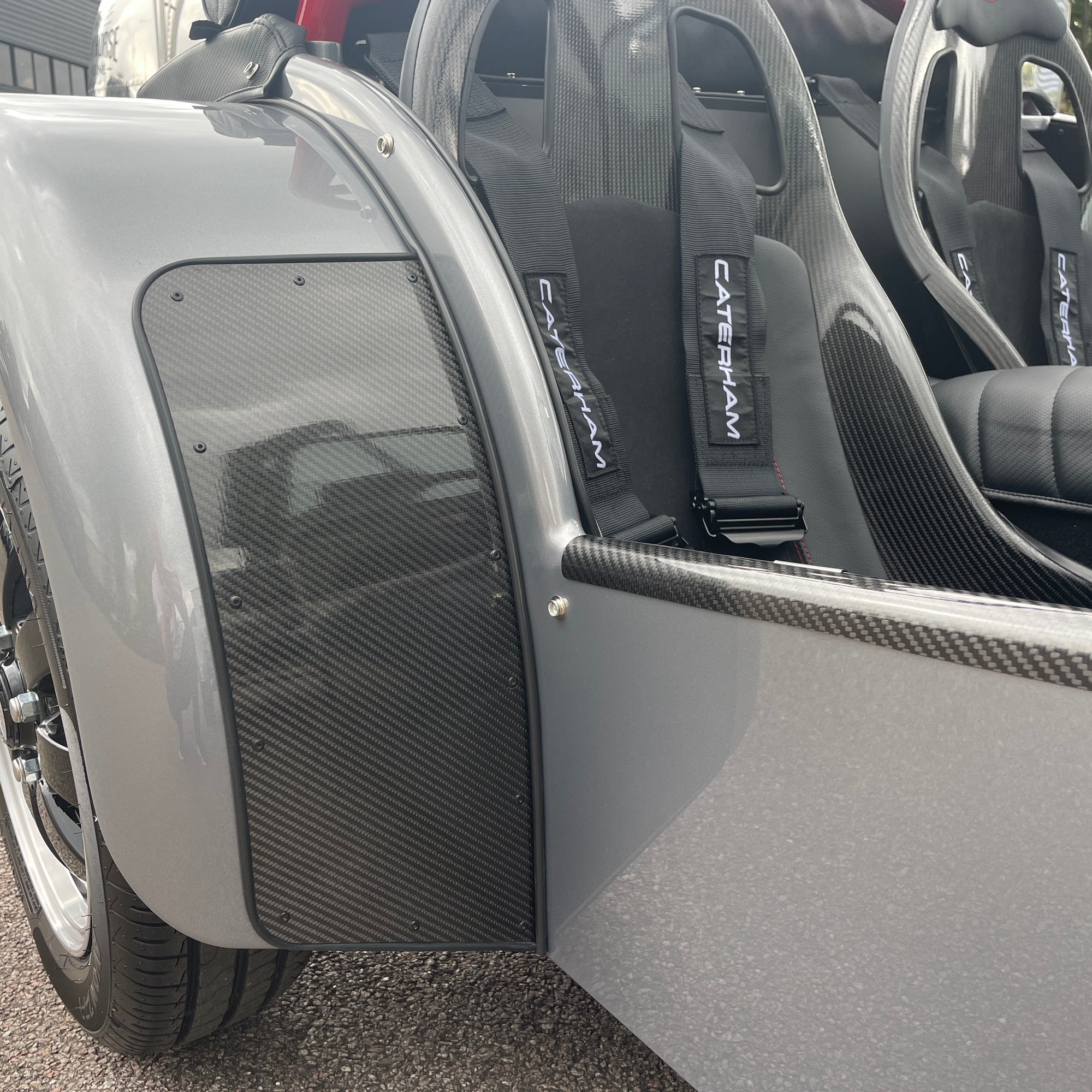 CATERHAM 170R - DARK SILVER WITH BLACK