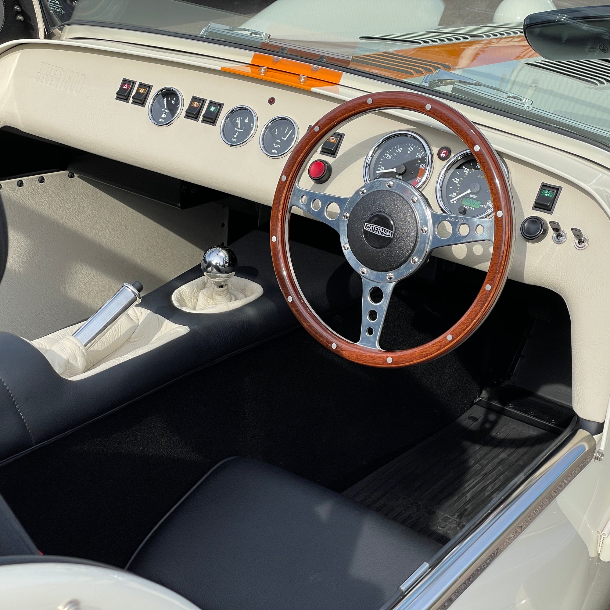 CATERHAM SUPER SEVEN 1600 LARGE CHASSIS - OXFORD WHITE & BALLISTIC ORANGE WITH BLACK LEATHER