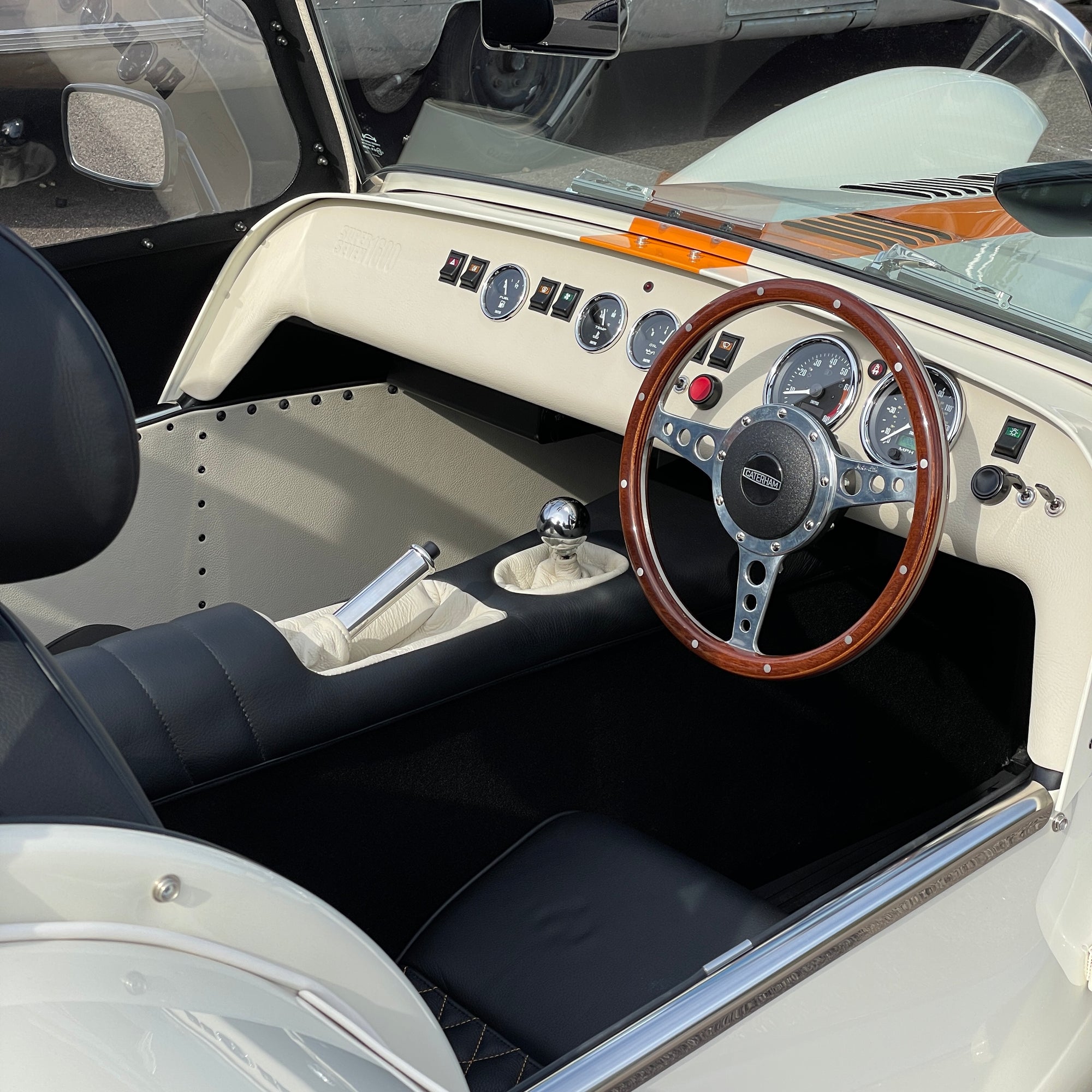 CATERHAM SUPER SEVEN 1600 LARGE CHASSIS - OXFORD WHITE & BALLISTIC ORANGE WITH BLACK LEATHER