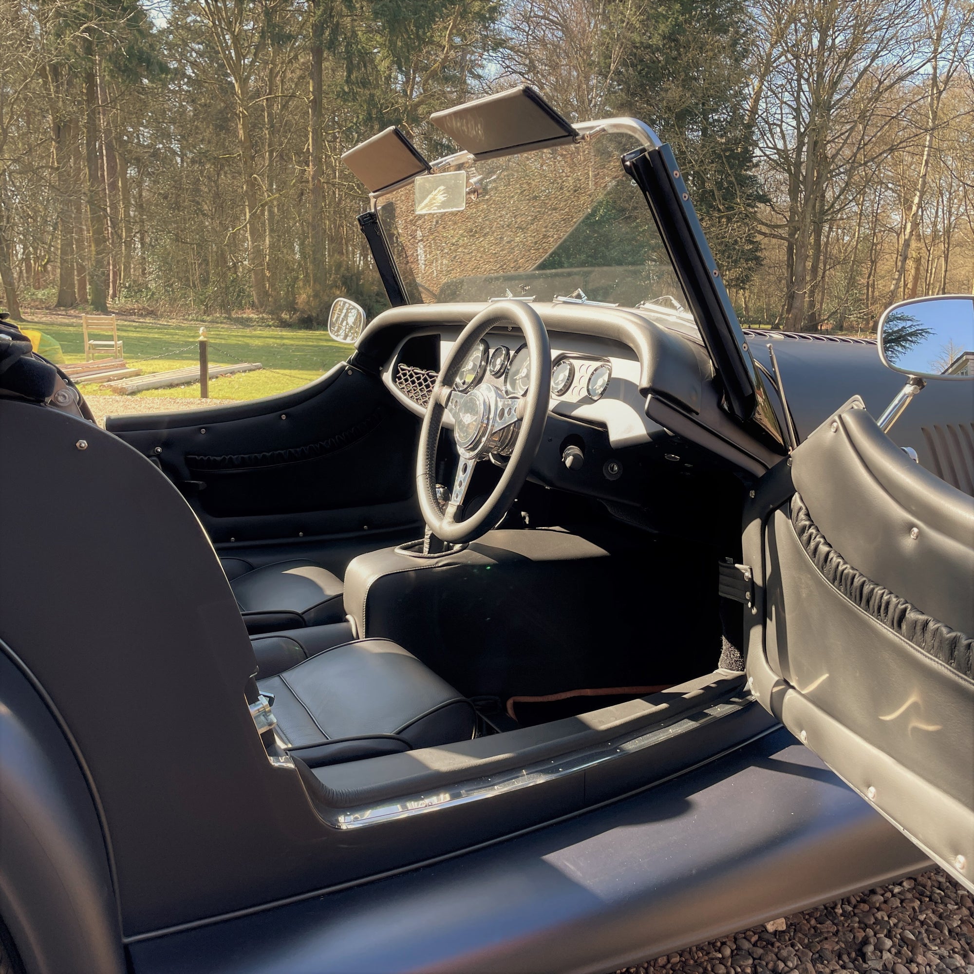 Morgan 2.0 Plus 4 - Red Bull Navy Matt